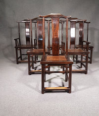 6 x Vintage Oosterse Aziatische Chinese Bruine Hoge Rug Yokeback Stoelen. 2 x Fauteuil / 4 x Zonder Armleuning.