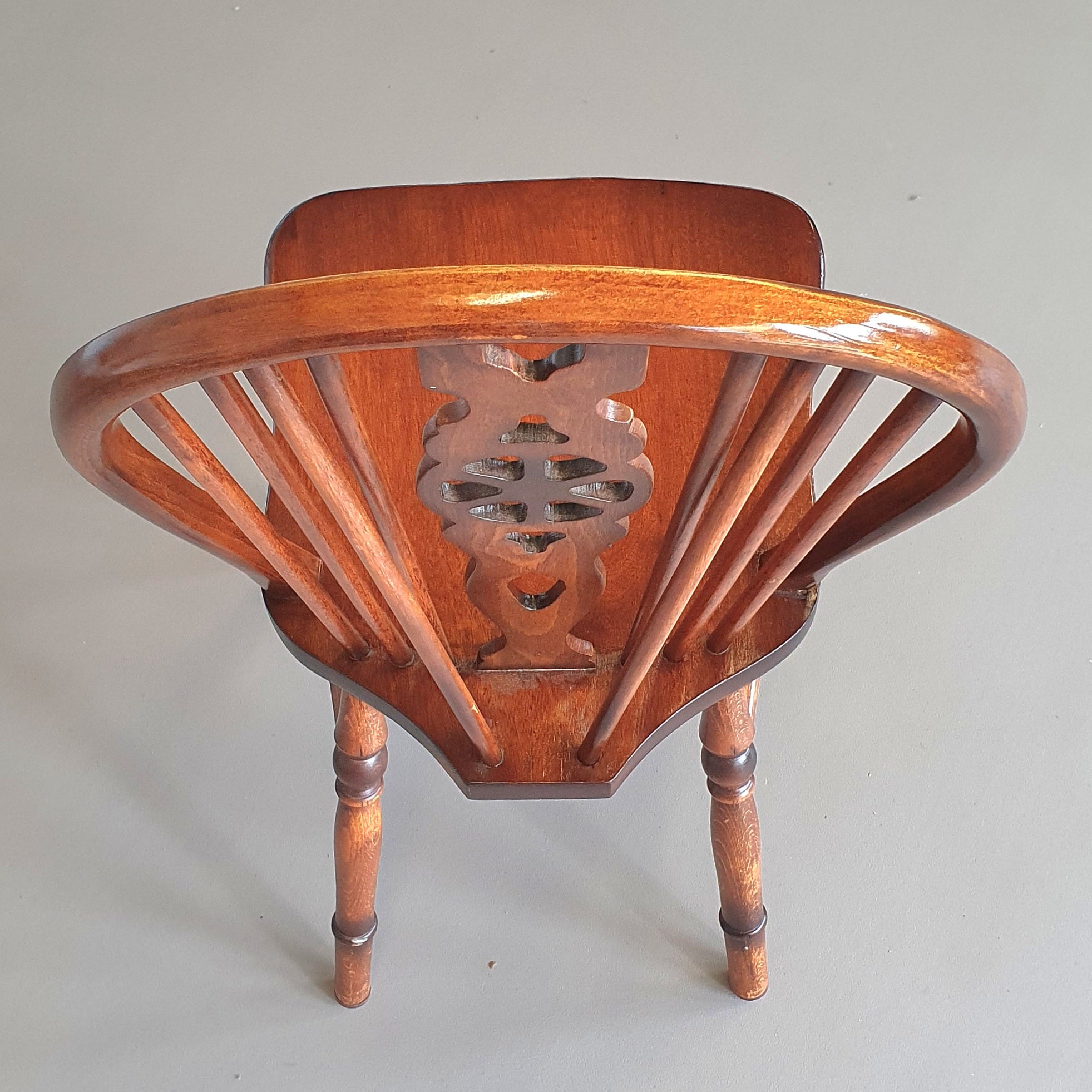 4 x wheelback / Windsor chairs / marked