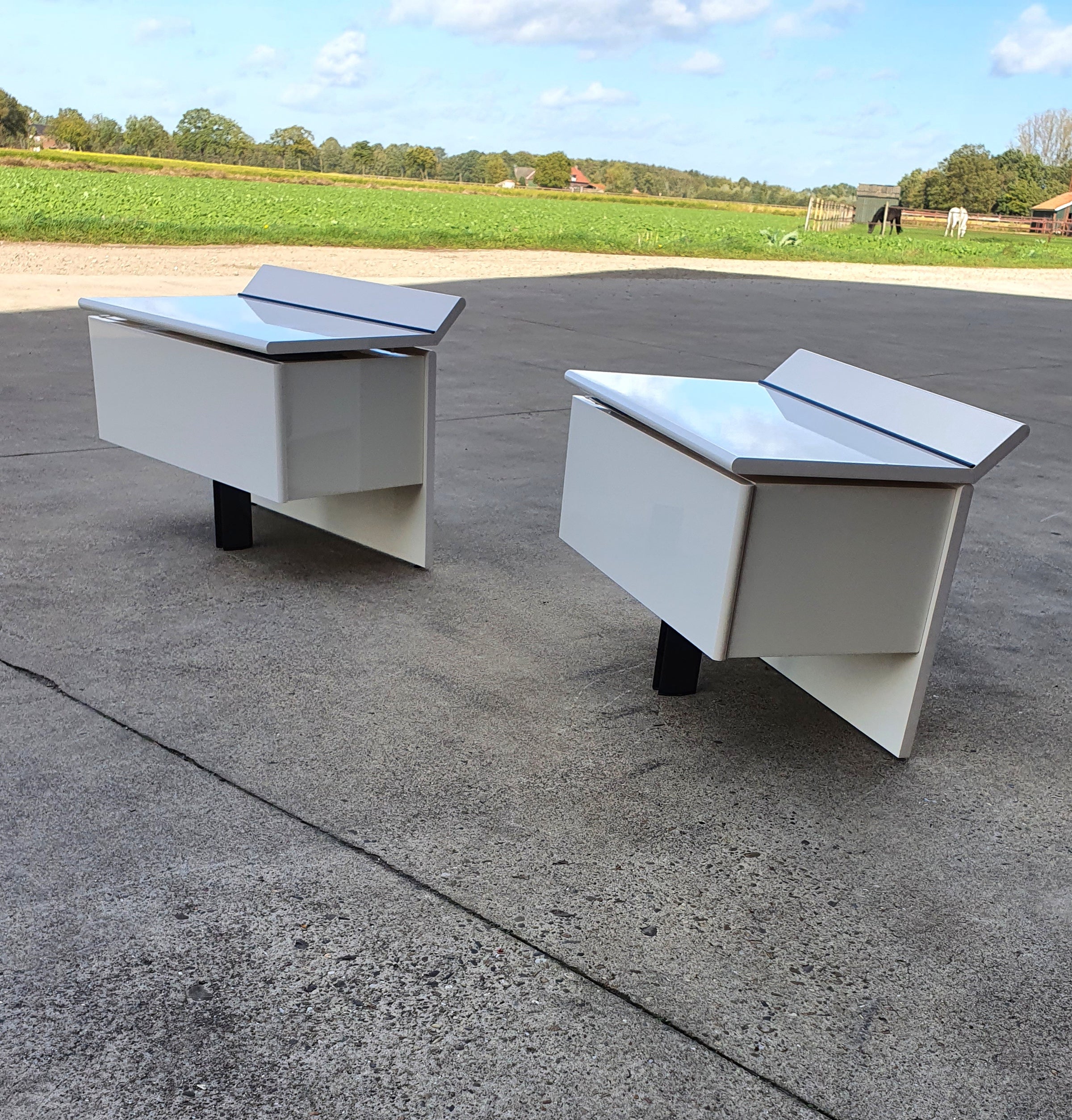 2 B&B Italia Bedside tables / night stands