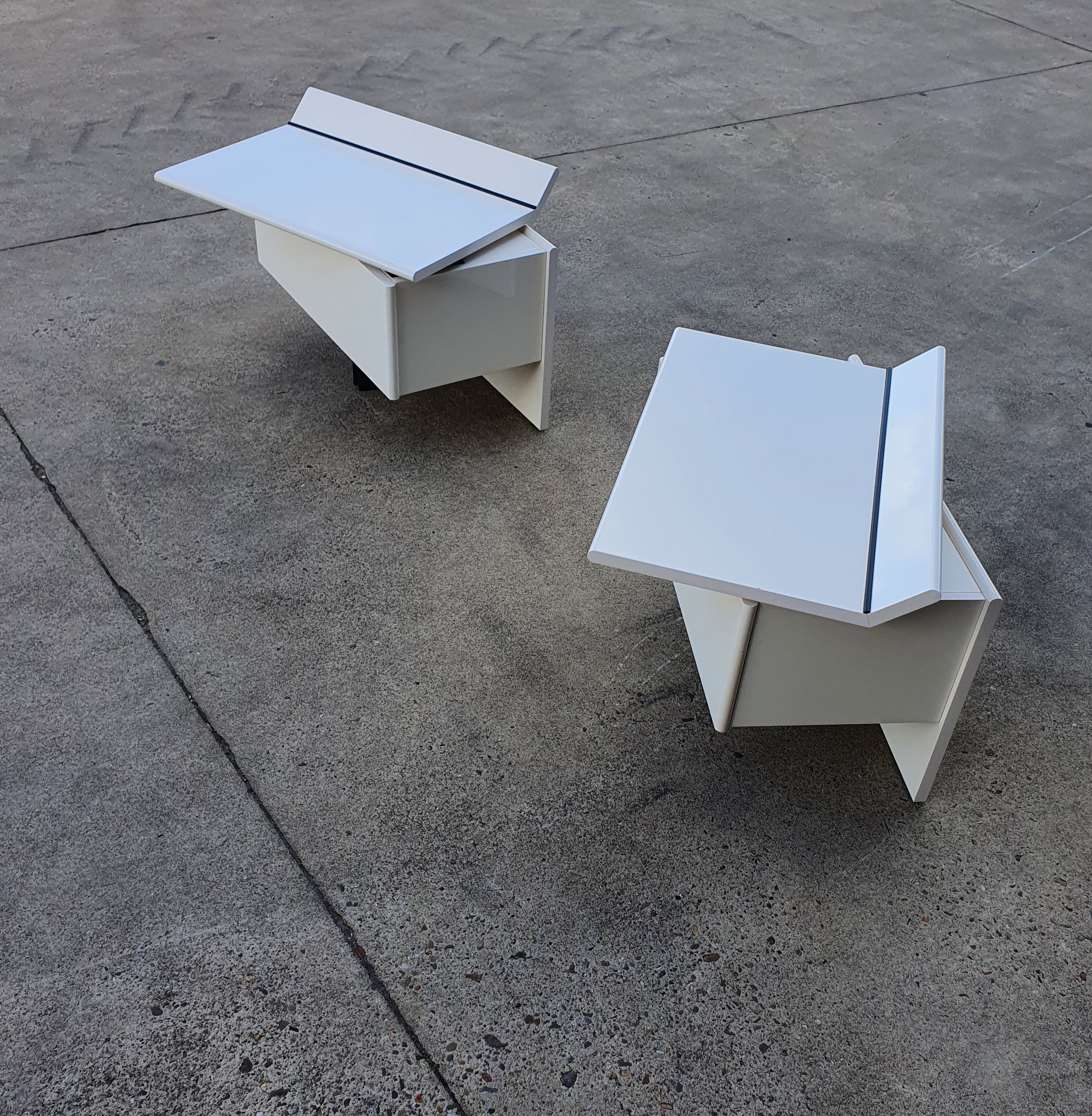 2 B&B Italia Bedside tables / night stands