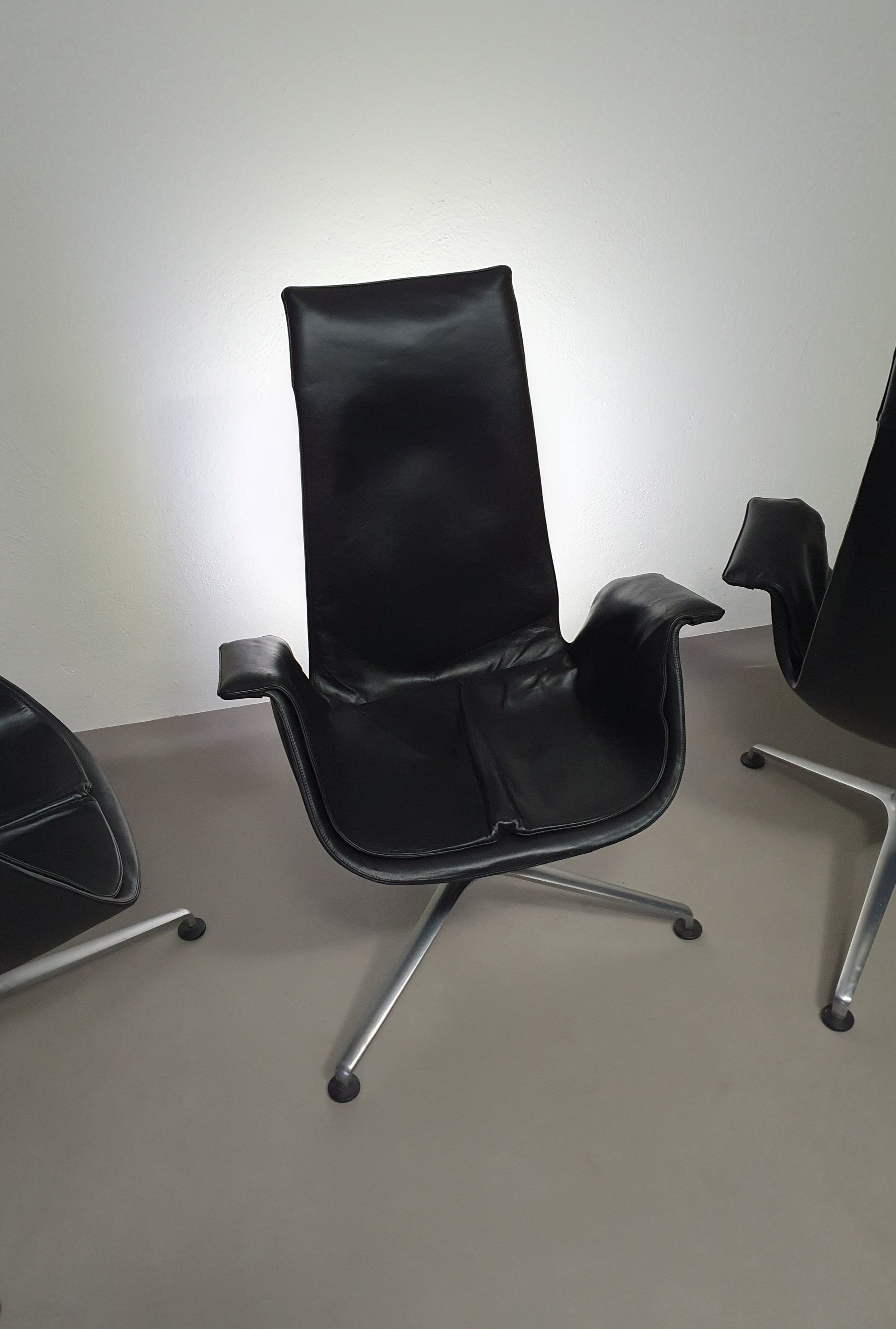 3 x Fabricius tulpstoel met hoge rugleuning voor Kill International