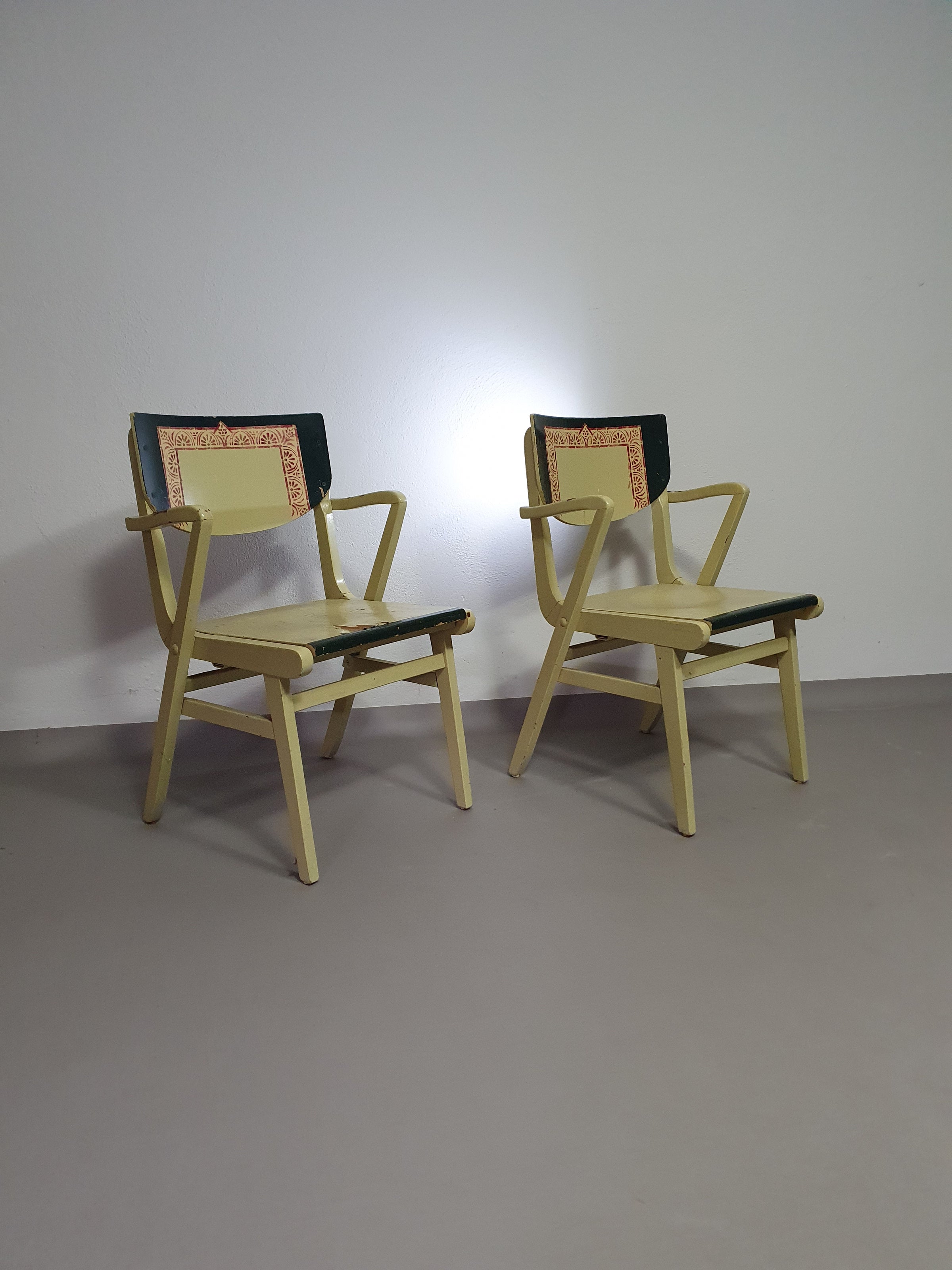 Set of Mid Century decorated coupling chairs 50s
