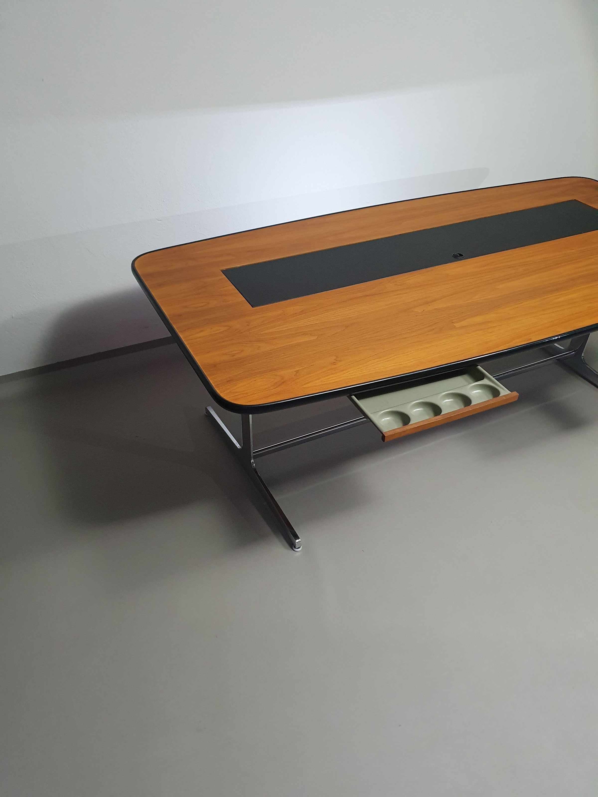 George Nelson / Type Action office conference desk Manufacturer Herman Miller Year 1964 