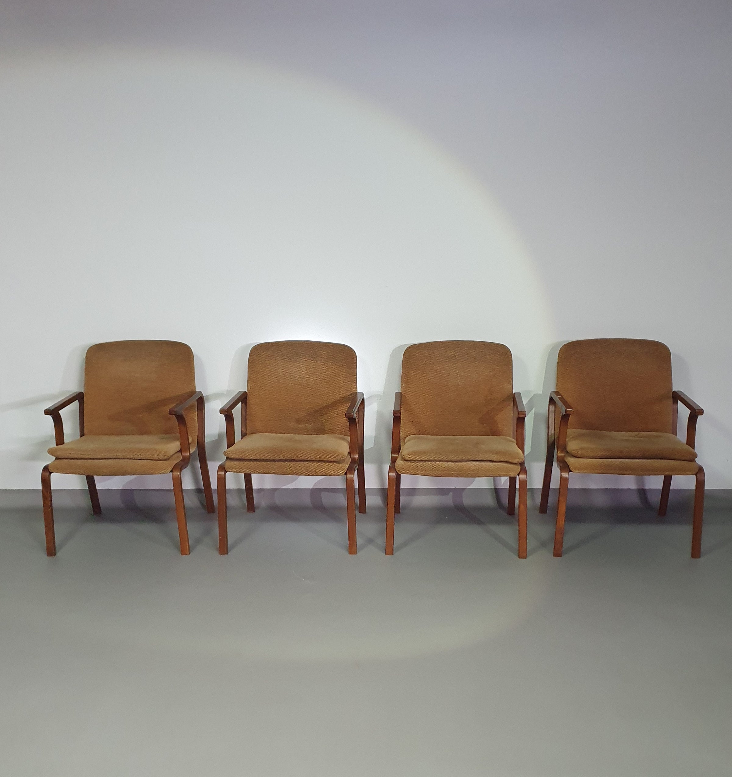 4 x Bejaardenstoel / Marlies / Gerard Geytenbeek for AZS