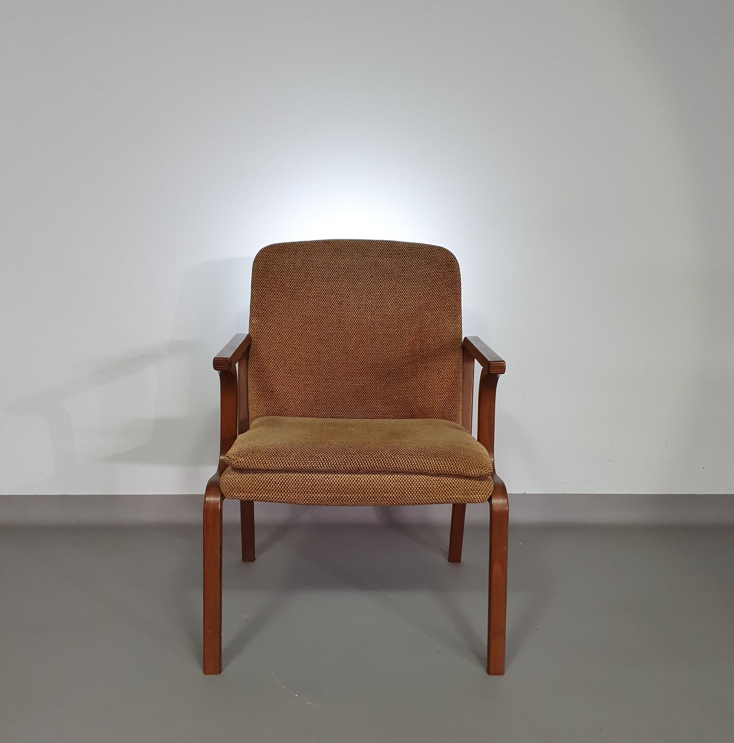4 x Bejaardenstoel / Marlies / Gerard Geytenbeek for AZS