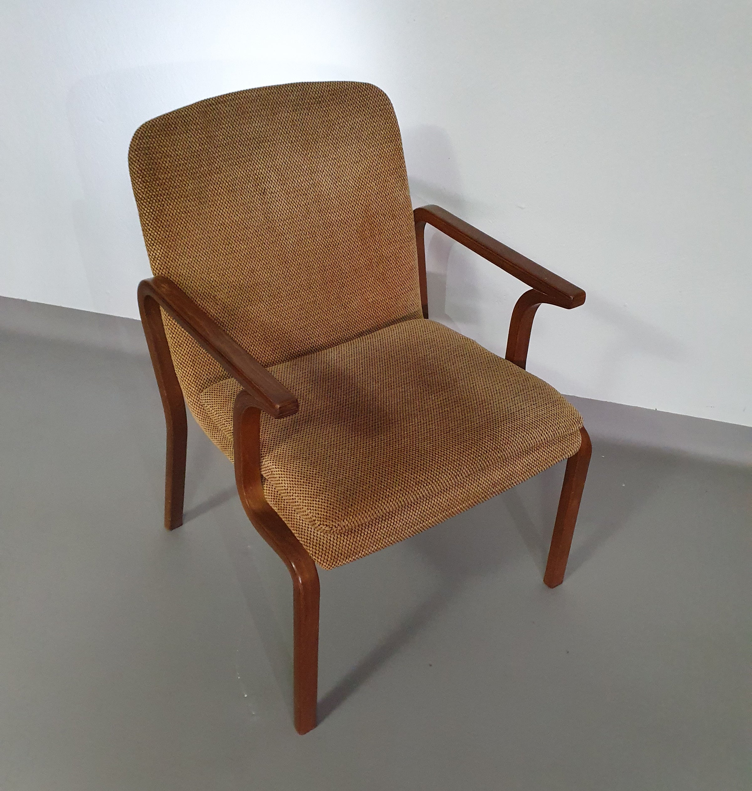 4 x Bejaardenstoel / Marlies / Gerard Geytenbeek for AZS