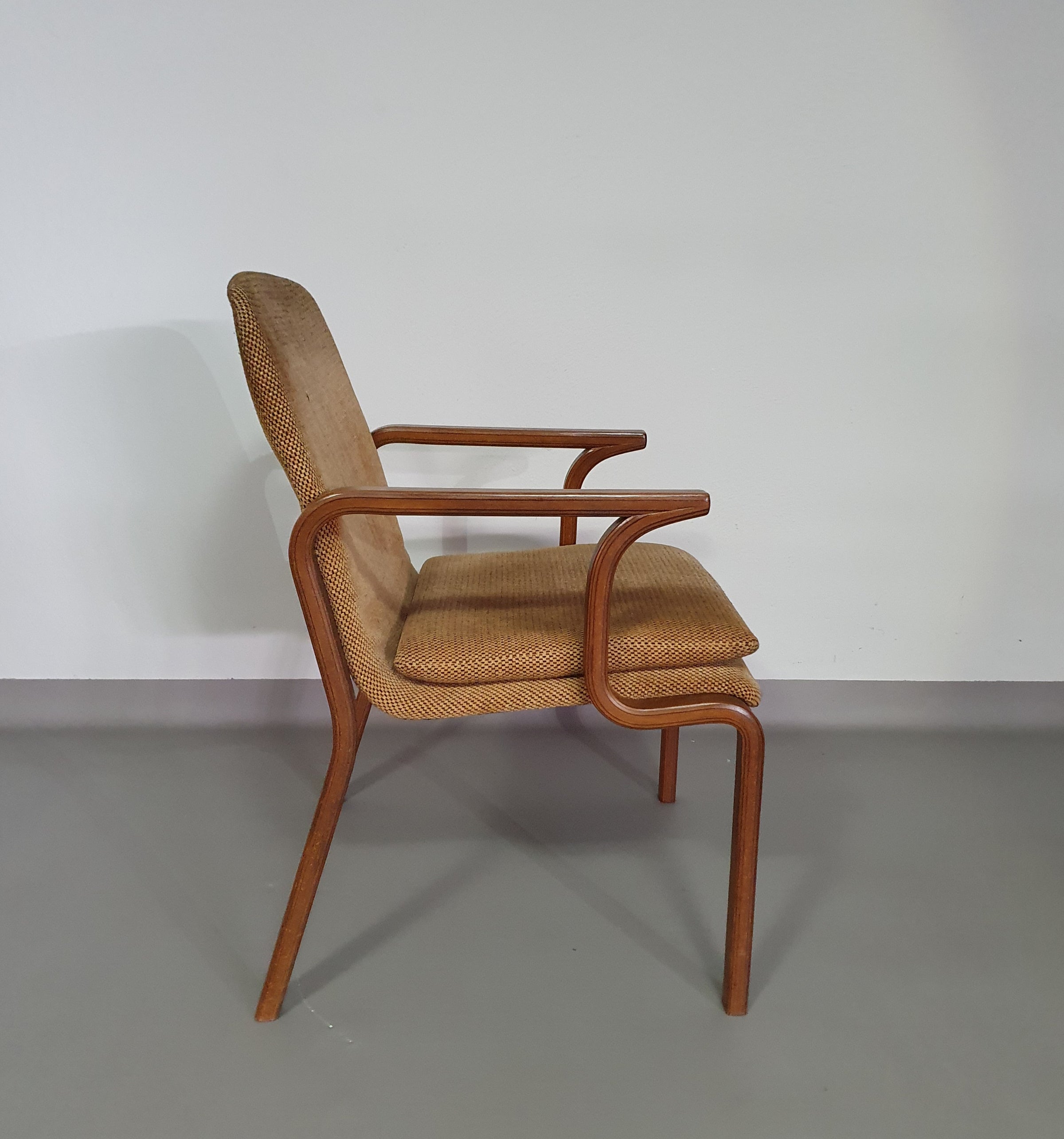 4 x Bejaardenstoel / Marlies / Gerard Geytenbeek for AZS