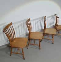 Scandinavische designstoelen AKERBLOM Design Barstoel Berkenhouten stoel Zweden