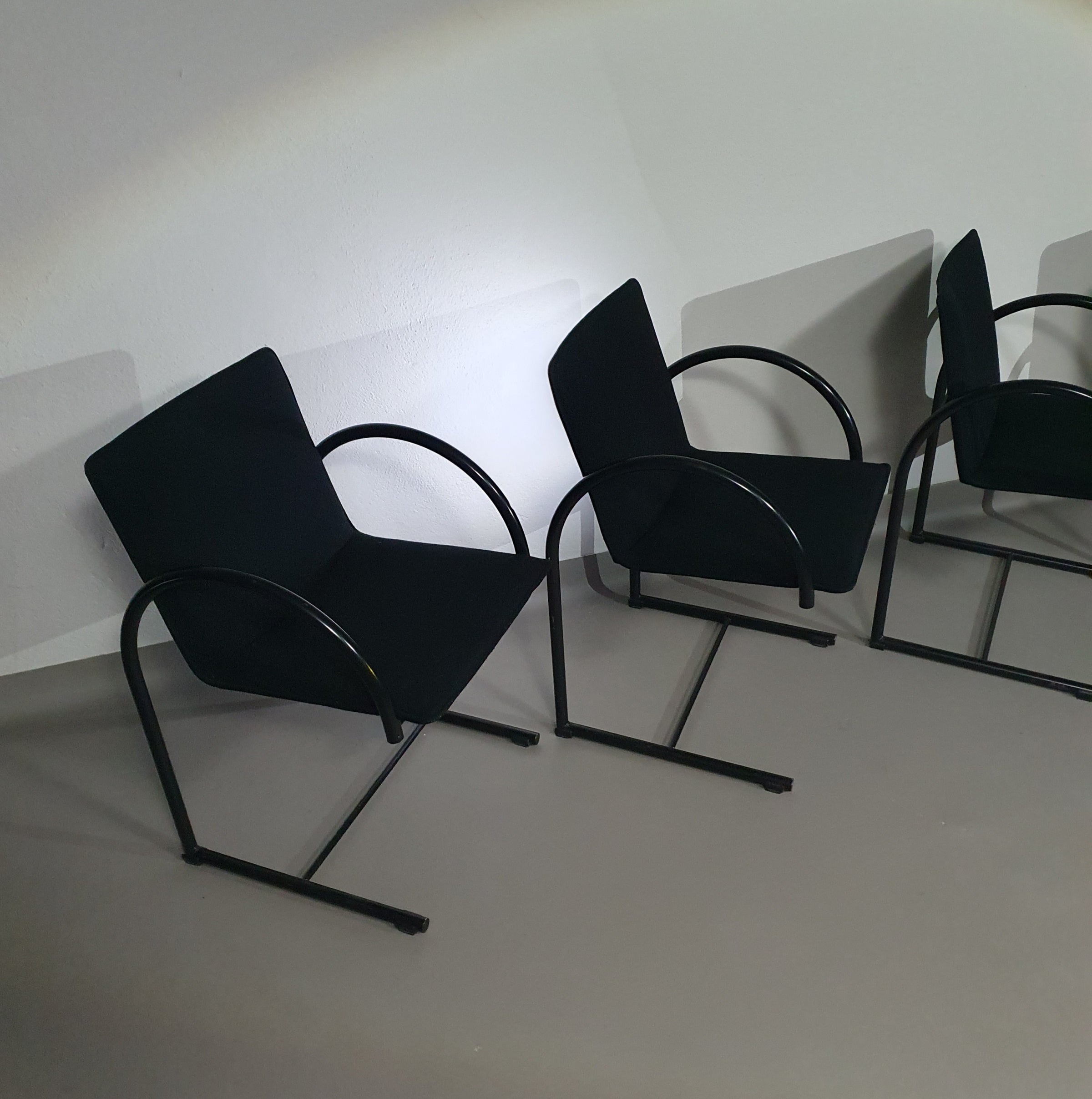 CIRKEL FAMSTOELEN VAN PIERRE MAZAIRAC &amp; KAREL BOONZAAIJER VOOR METAFORM 1980S