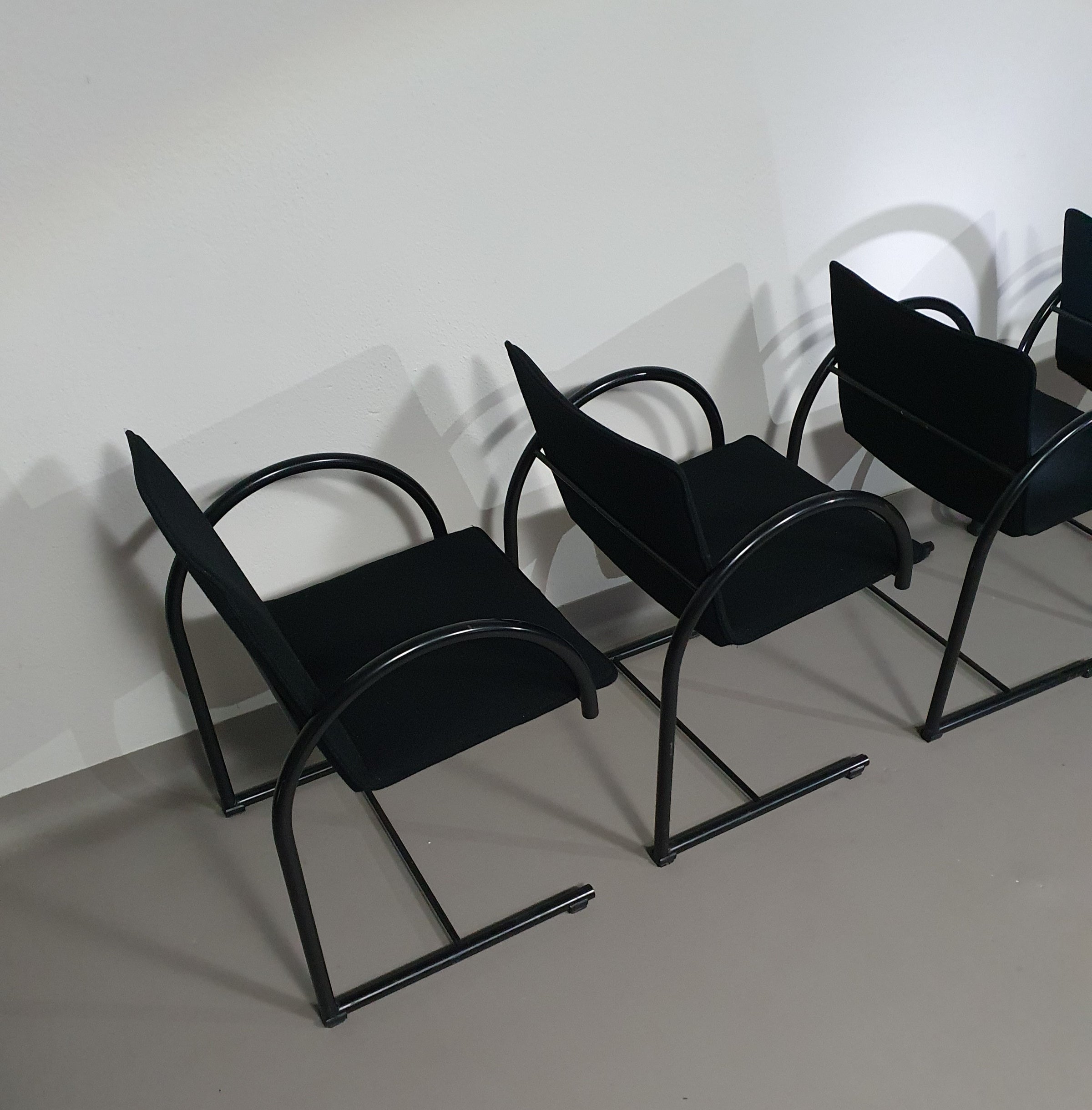 CIRKEL FAMSTOELEN VAN PIERRE MAZAIRAC &amp; KAREL BOONZAAIJER VOOR METAFORM 1980S