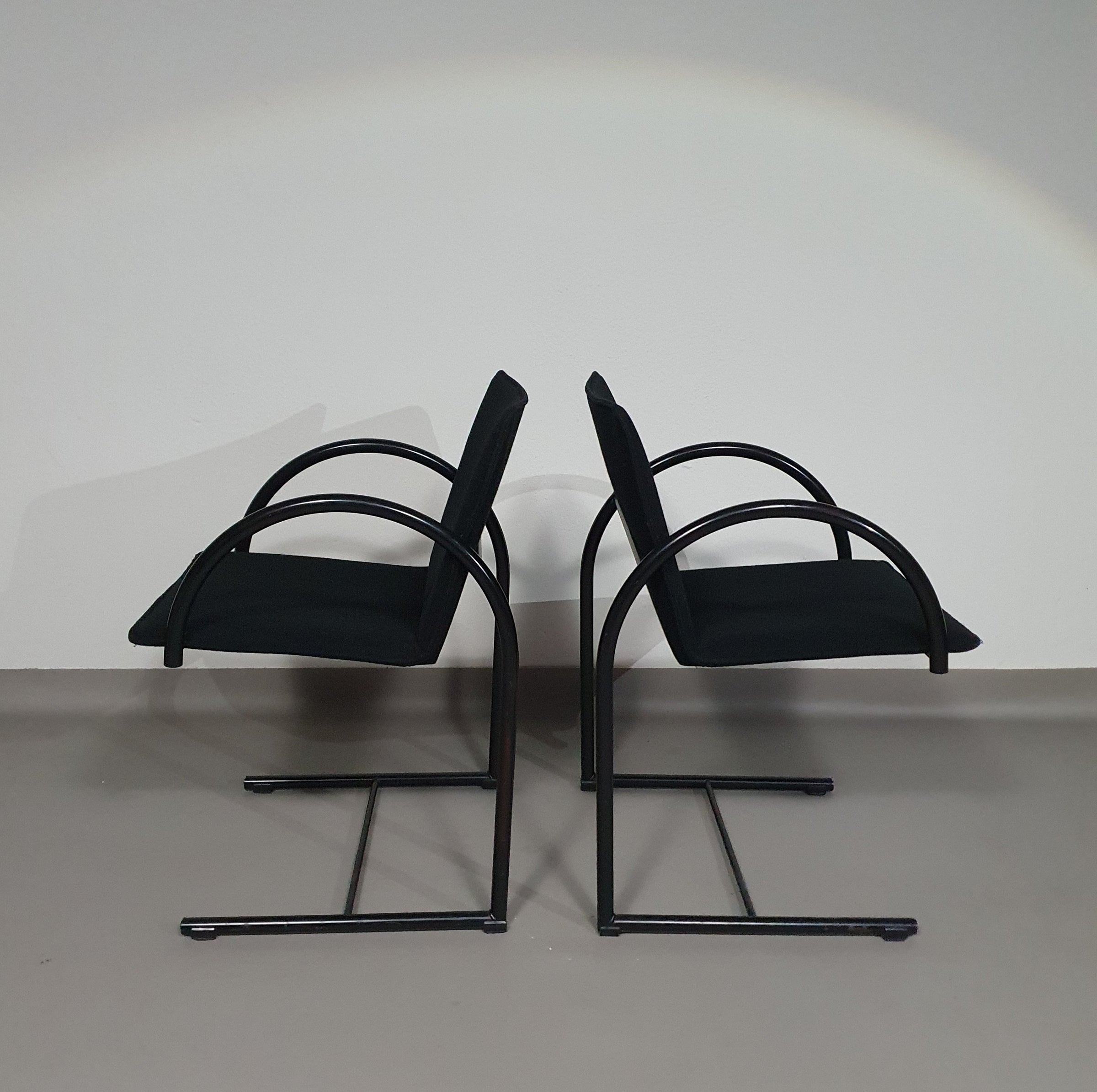 CIRKEL FAMSTOELEN VAN PIERRE MAZAIRAC &amp; KAREL BOONZAAIJER VOOR METAFORM 1980S