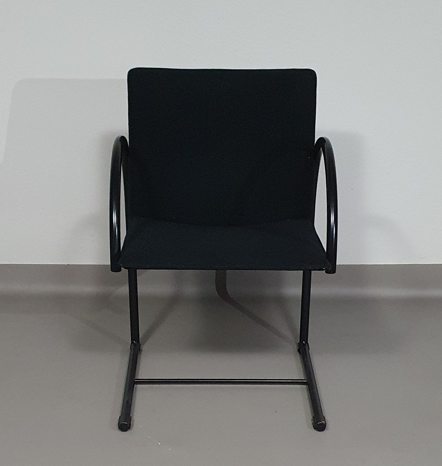 CIRKEL FAMSTOELEN VAN PIERRE MAZAIRAC &amp; KAREL BOONZAAIJER VOOR METAFORM 1980S