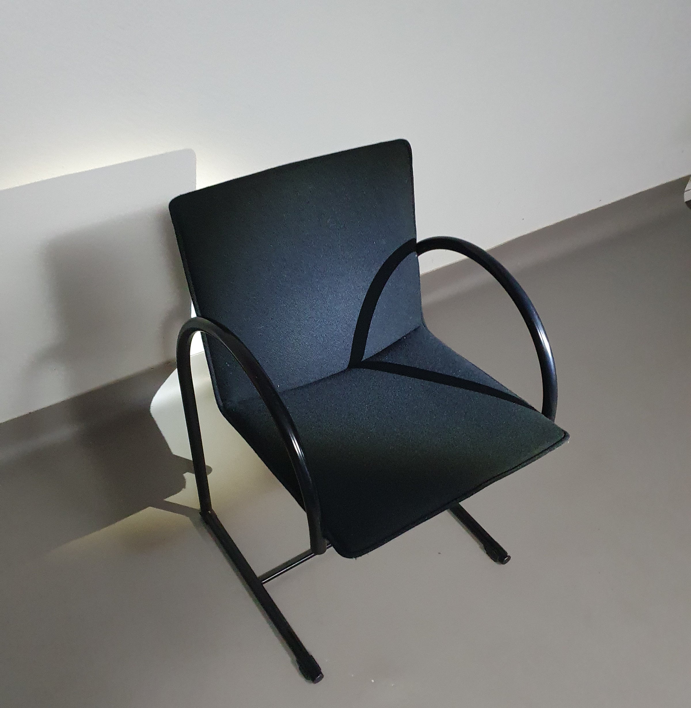 CIRKEL FAMSTOELEN VAN PIERRE MAZAIRAC &amp; KAREL BOONZAAIJER VOOR METAFORM 1980S