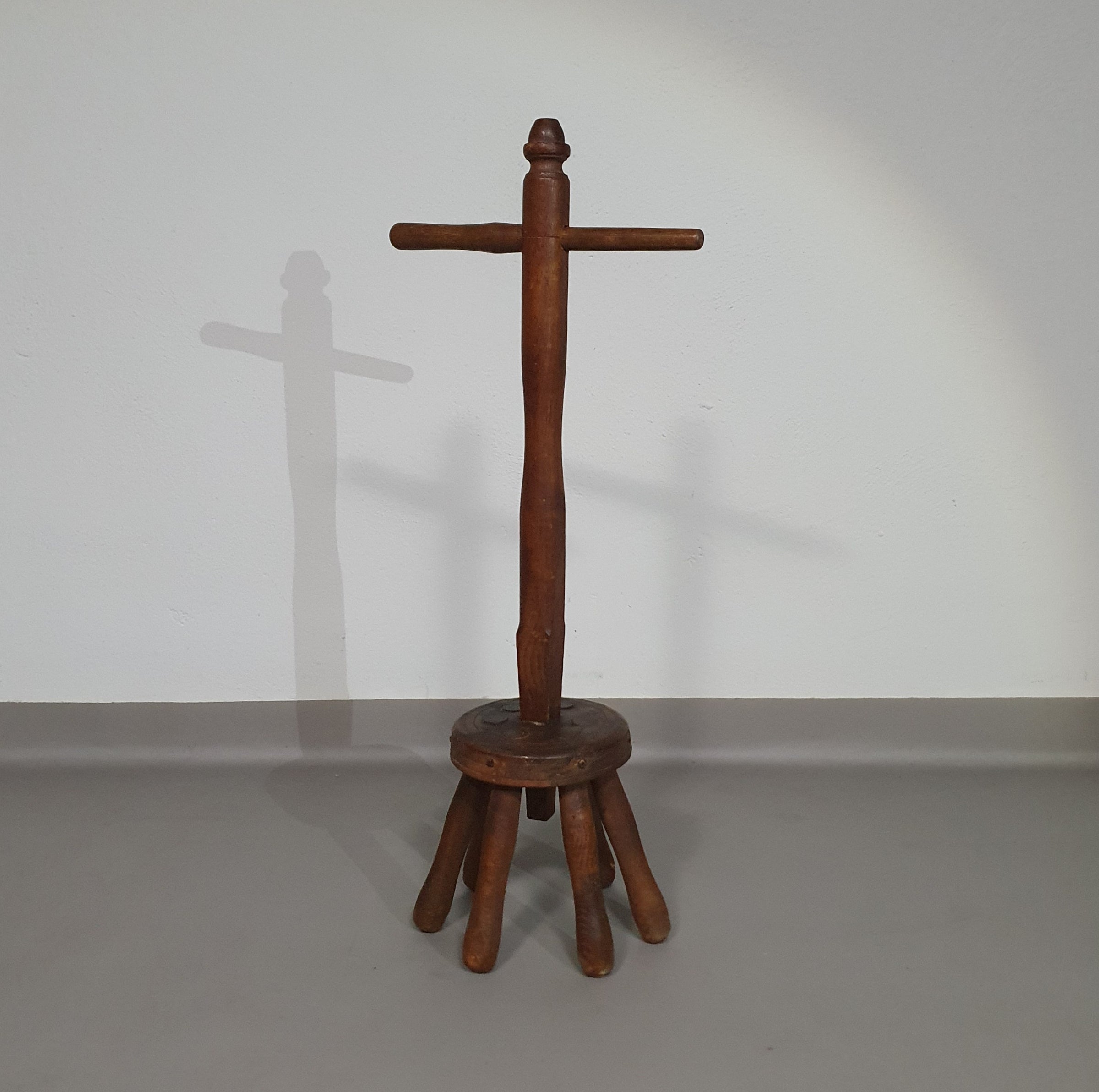 Washing Dolly, Victorian, Original
Height 90 cm
Width handle 36 cm