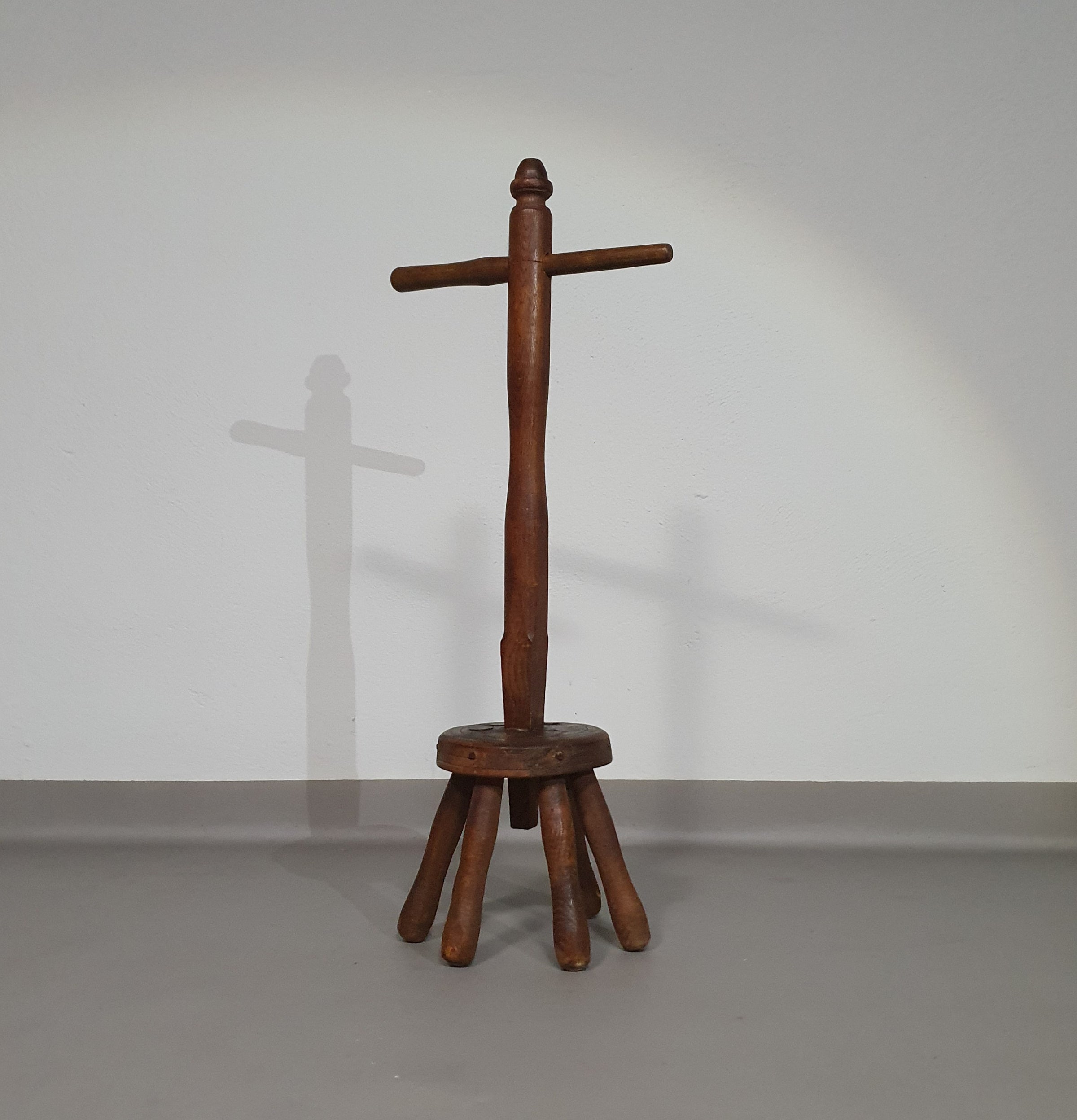 Washing Dolly, Victorian, Original
Height 90 cm
Width handle 36 cm