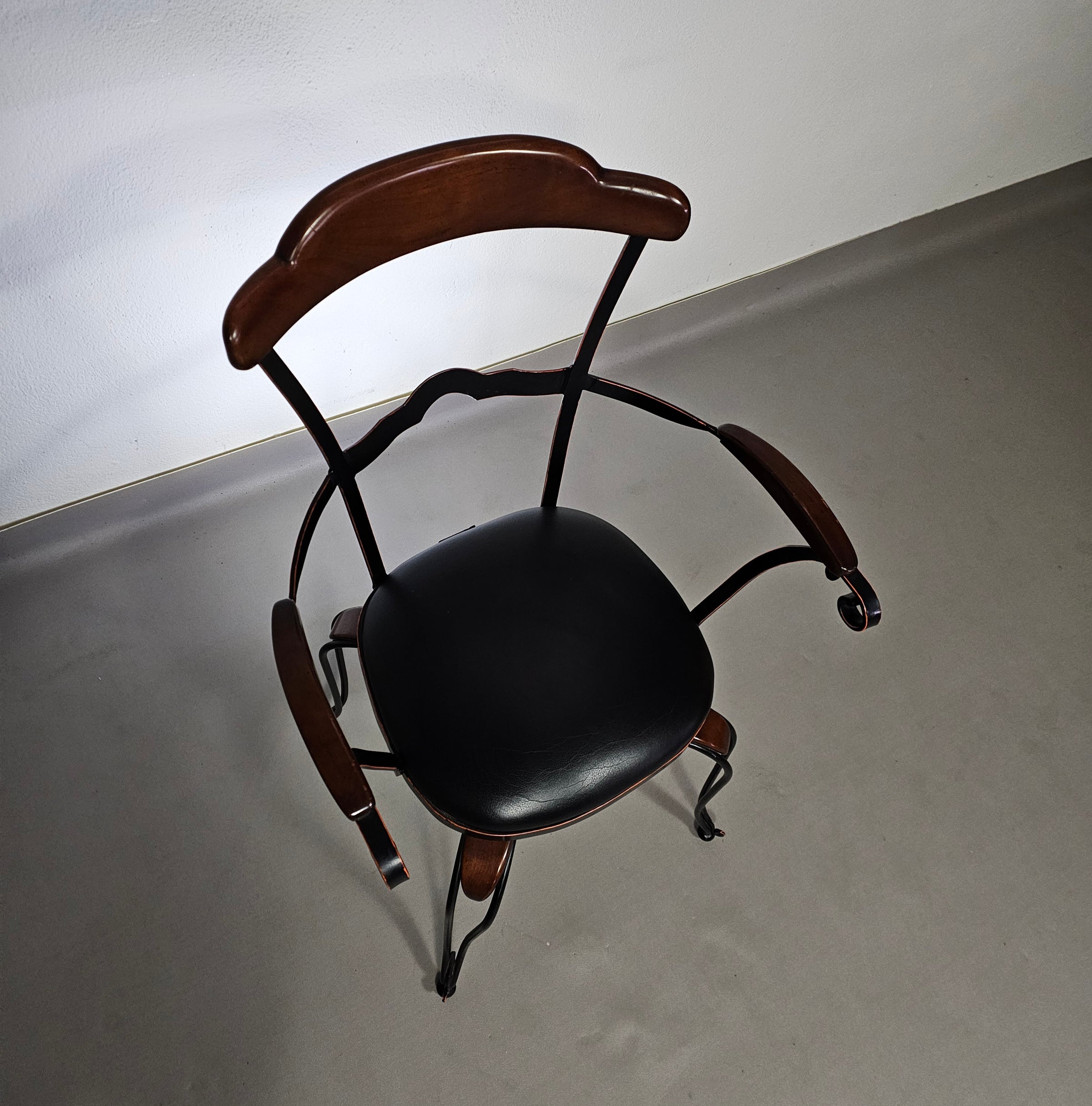 4 x Italian / Stella Del Mo ile / Postmodern / turnable / wrought iron dining chairs / leather seats