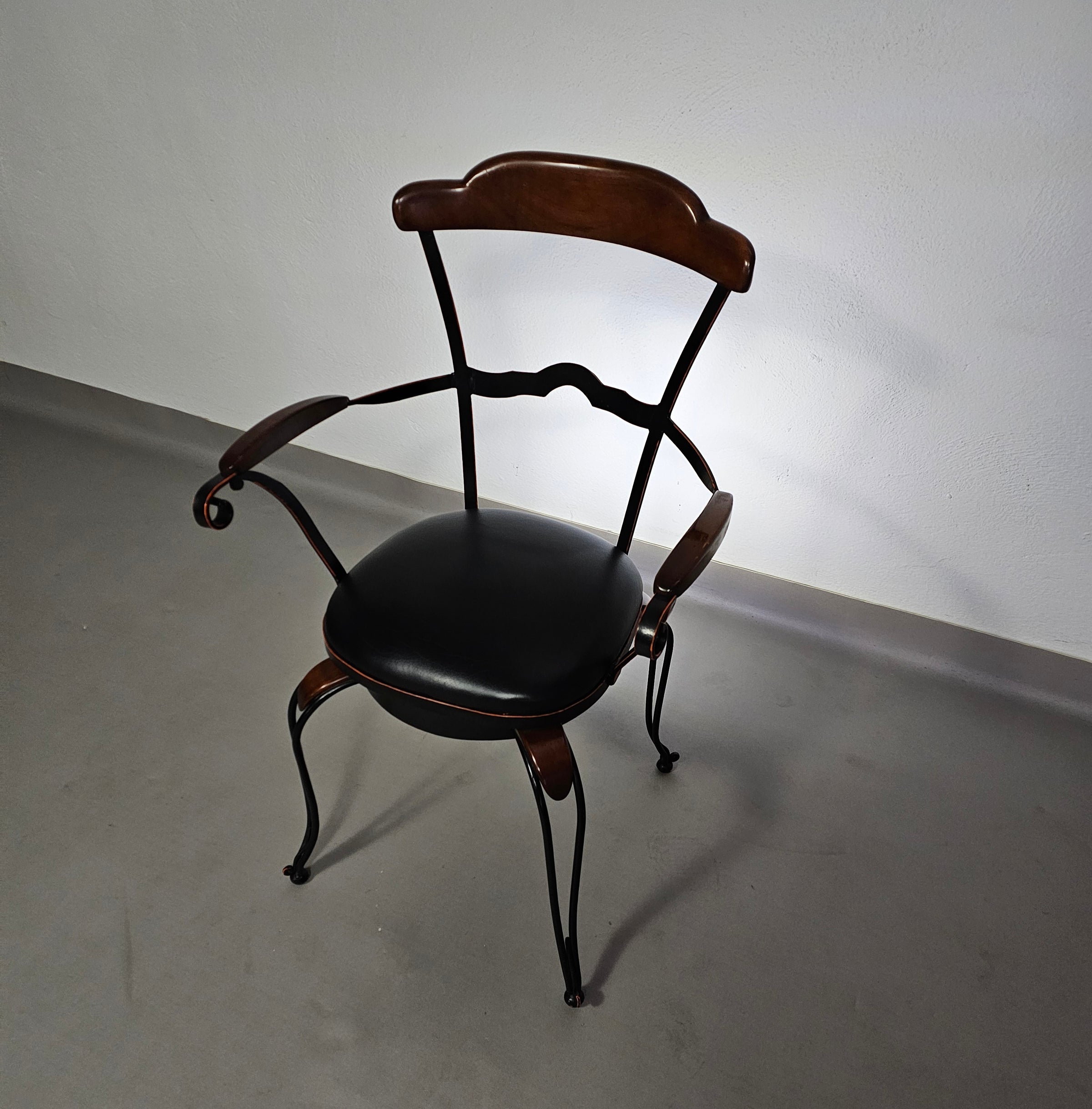 4 x Italian / Stella Del Mo ile / Postmodern / turnable / wrought iron dining chairs / leather seats