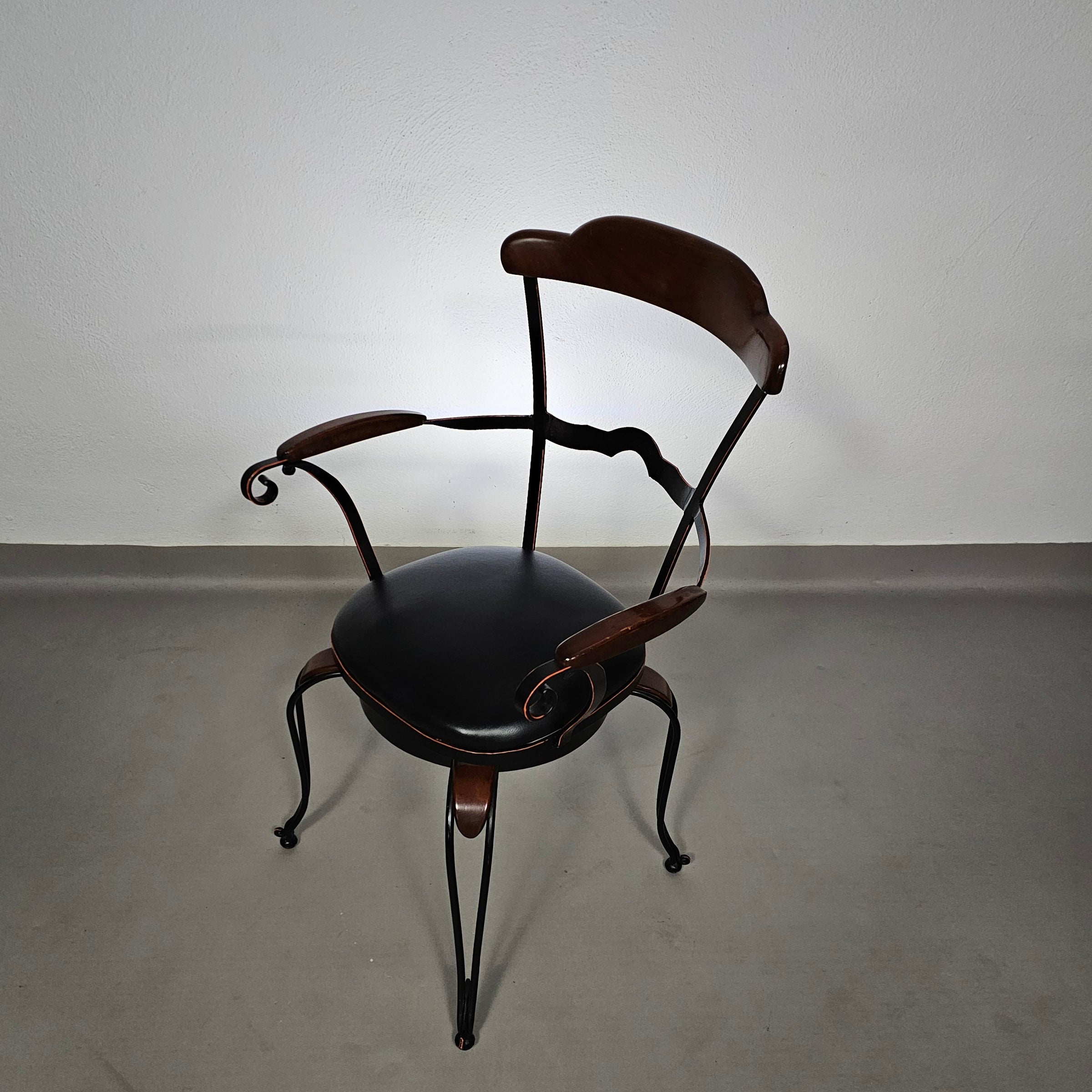 4 x Italian / Stella Del Mo ile / Postmodern / turnable / wrought iron dining chairs / leather seats