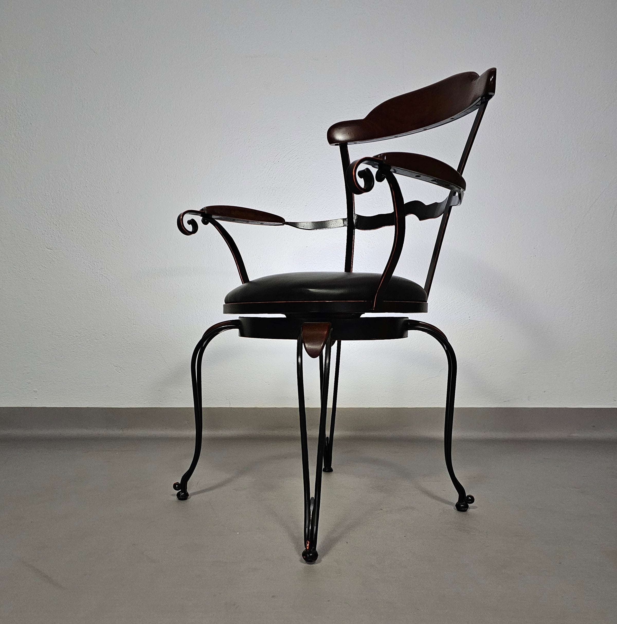 4 x Italian / Stella Del Mo ile / Postmodern / turnable / wrought iron dining chairs / leather seats