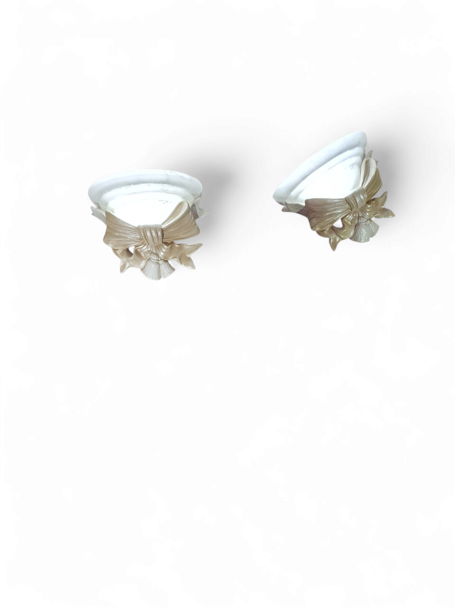 2 x resin wall lamps