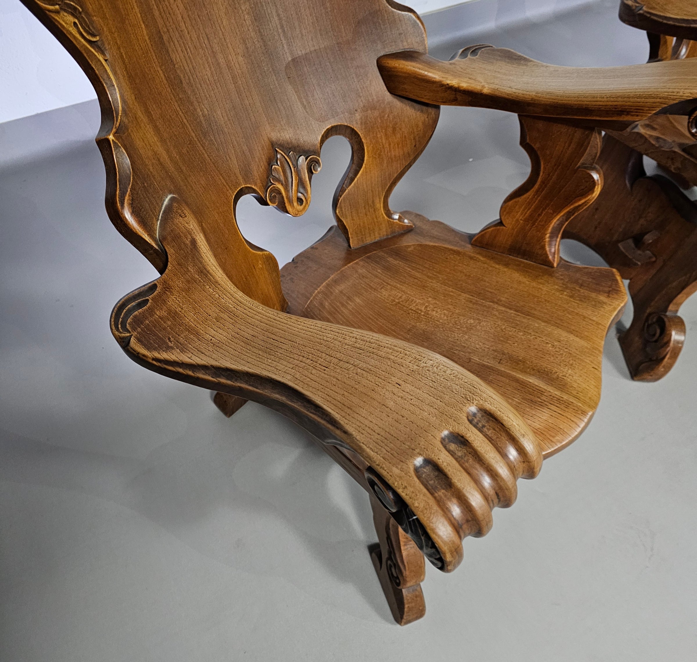 4 x grote eikenhouten klauwfauteuils jaren 60
 70x70x90cm