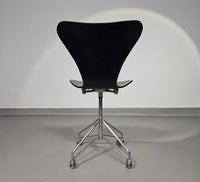 Fritz Hansen 3117 swivel chair 1950s