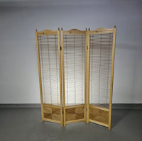 Kamerverdeler
 Frans blond beukenhouten lamellenscherm, kamerverdeler, jaren 60

 Breedte 155

 Hoogte 185 cm
