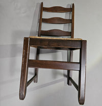 Set van 2 eikenhouten, rustieke, landelijke eetkamerstoelen met ladderrug en biezen zittingen