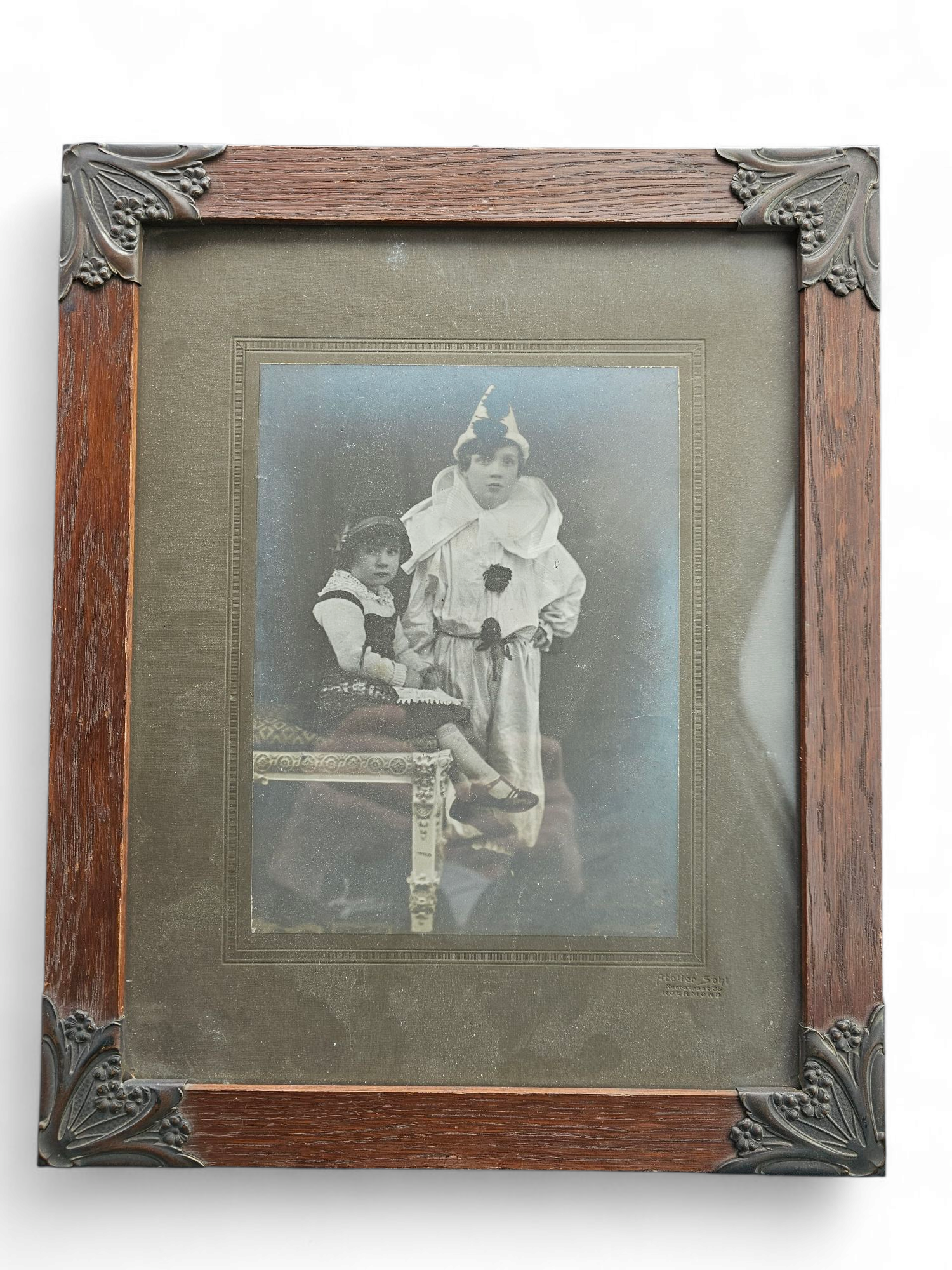 R. Melcher Wien photo frame
1900s / Jugendstilrahmen / photo included