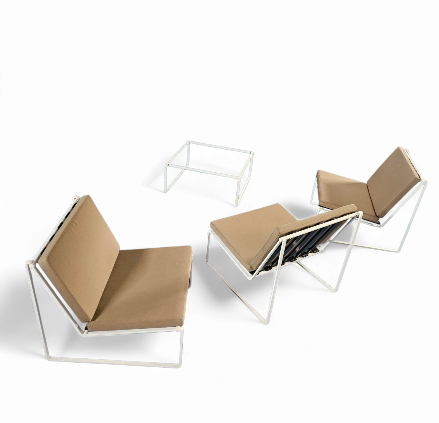 Kho Liang Ie 024 set lounge chairs / coffee table /Artifort 1962 / inside - outside use