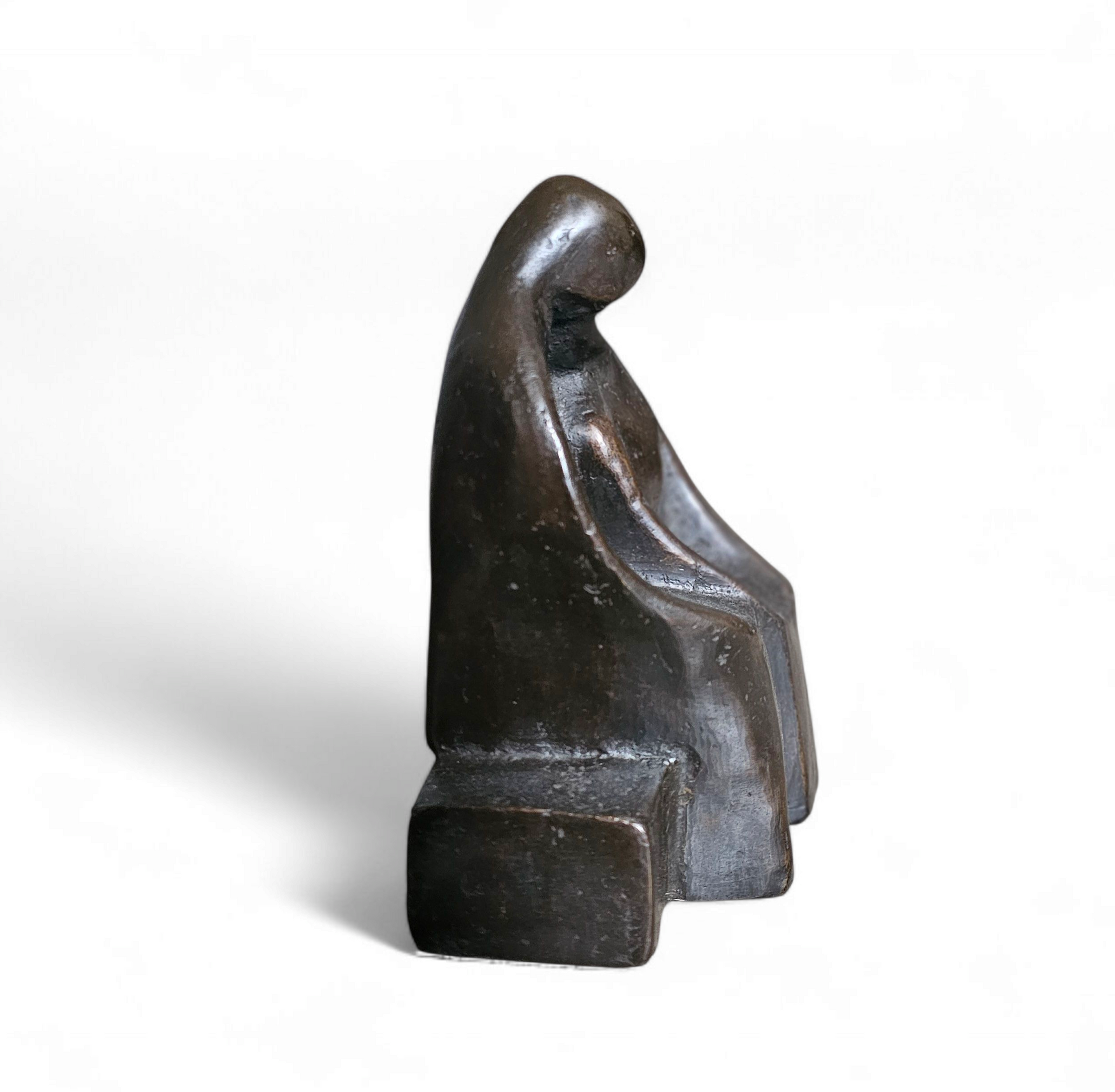 Solid bronze figures / Marked HK / height 17 cm

Height 17 
Width 14
Depth 9 cm