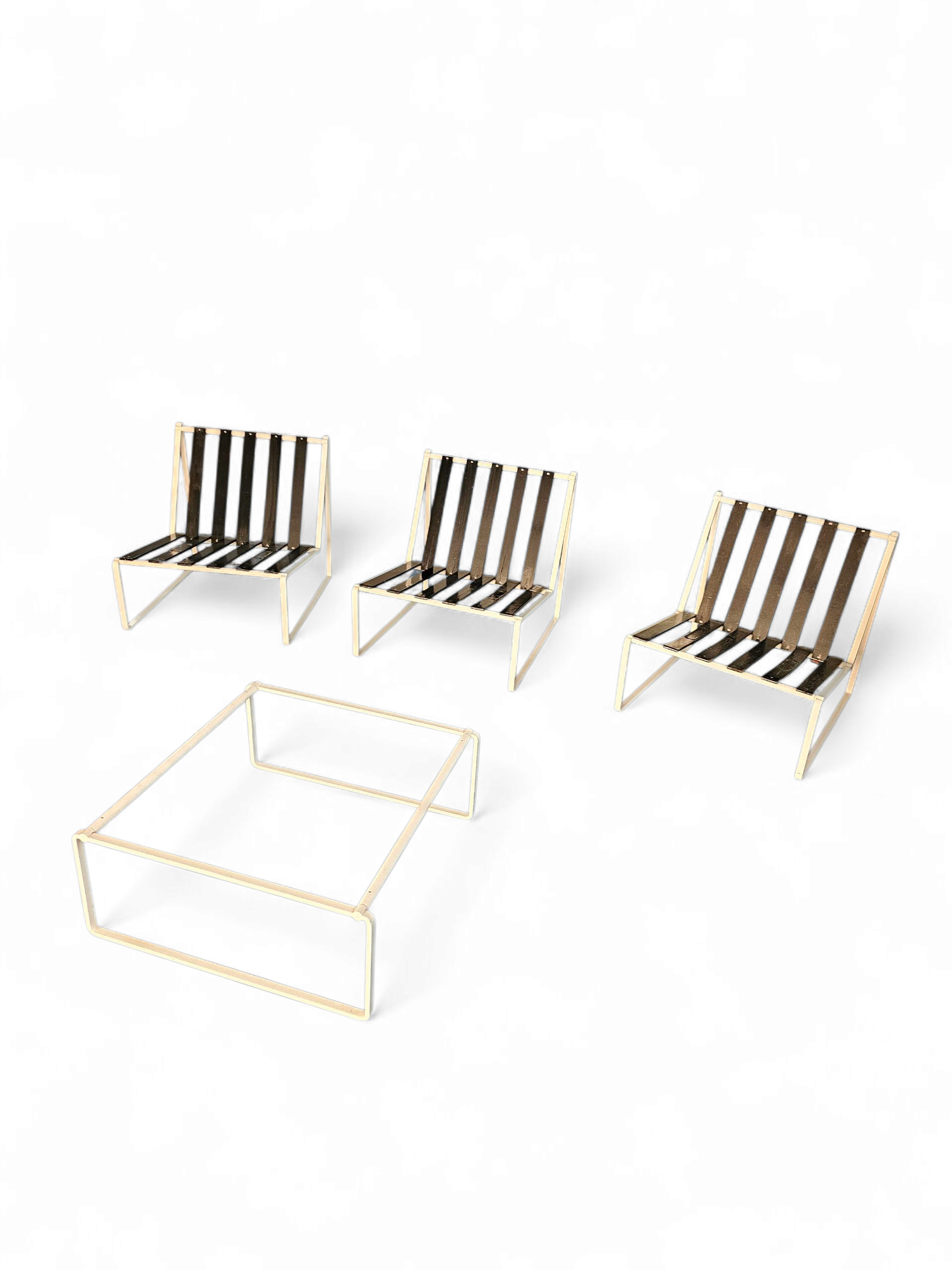 Kho Liang Ie 024 set lounge chairs / coffee table /Artifort 1962 / inside - outside use