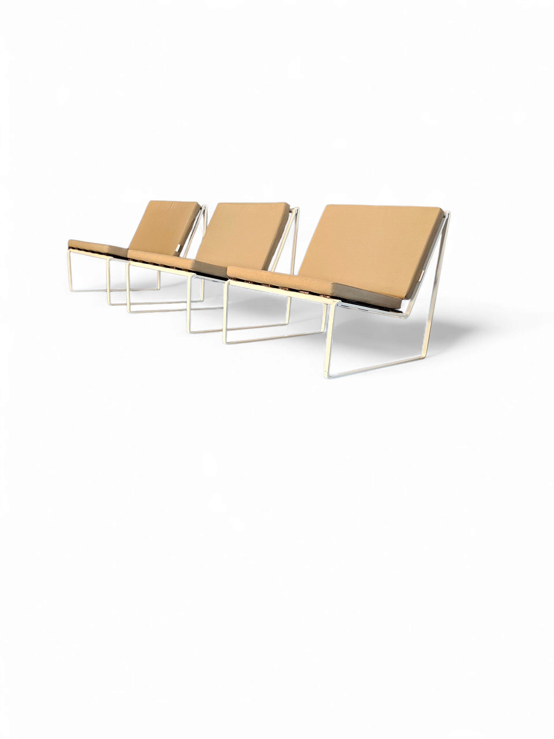 Kho Liang Ie 024 set lounge chairs / coffee table /Artifort 1962 / inside - outside use