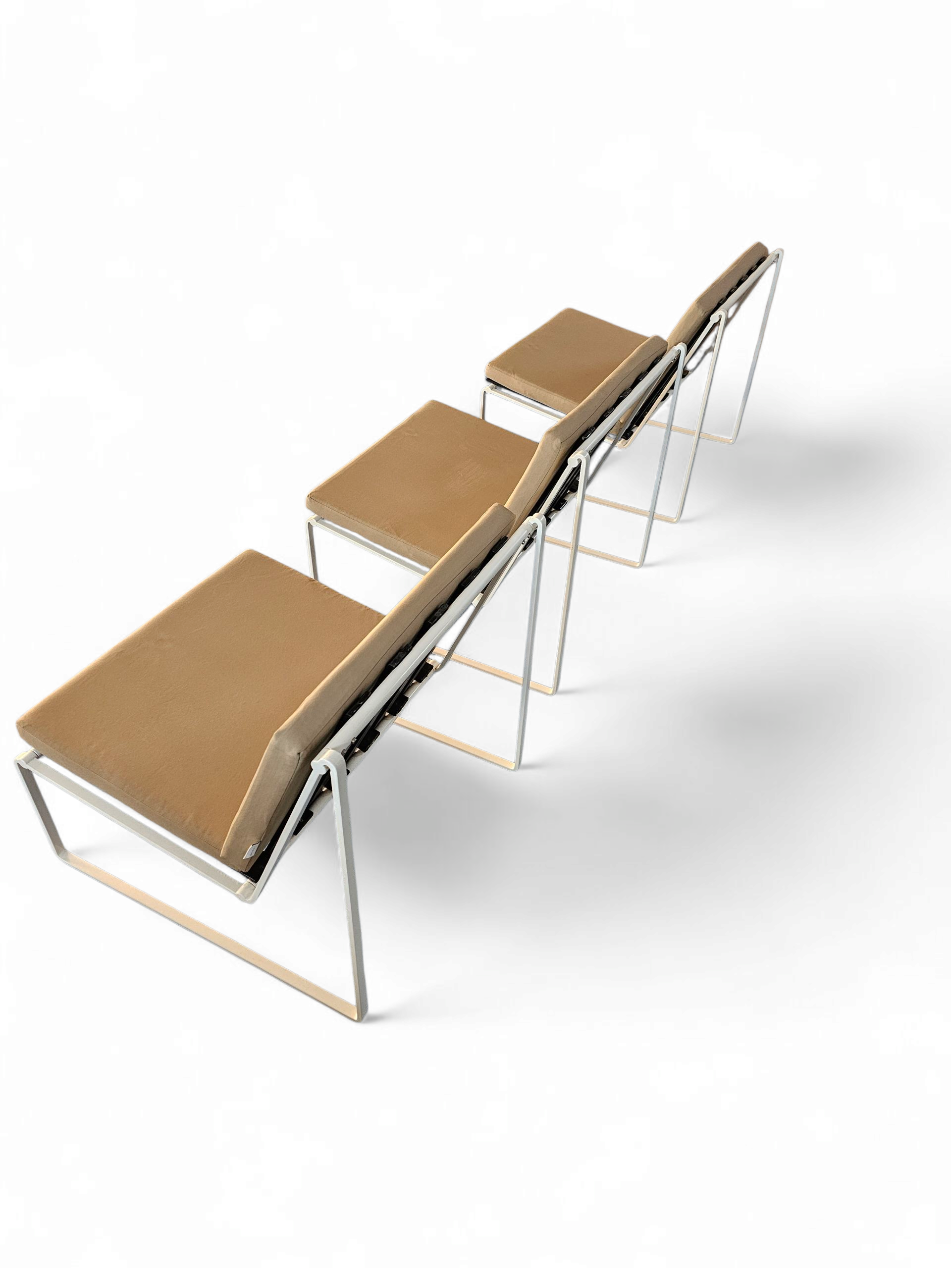 Kho Liang Ie 024 set lounge chairs / coffee table /Artifort 1962 / inside - outside use