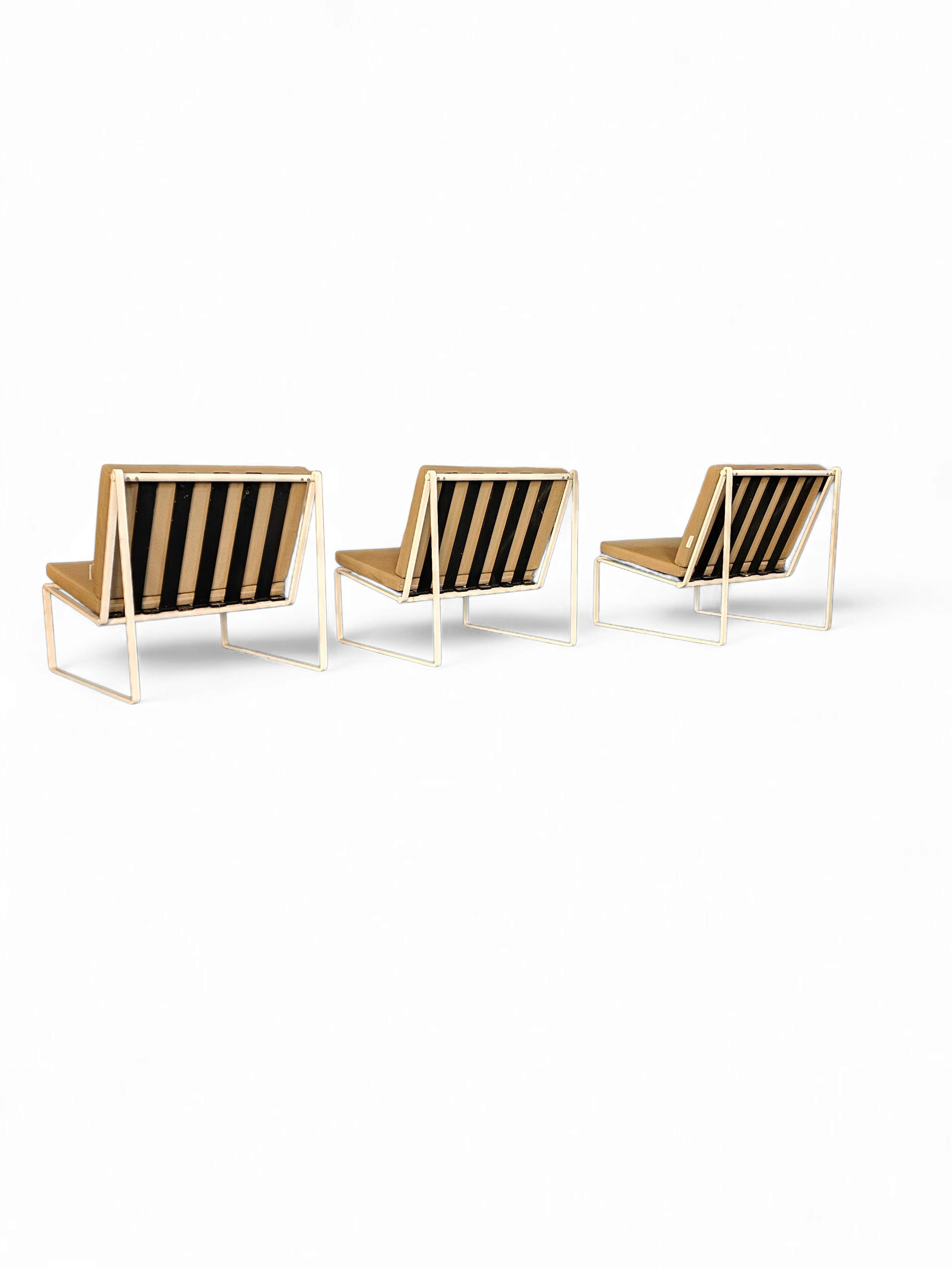 Kho Liang Ie 024 set lounge chairs / coffee table /Artifort 1962 / inside - outside use