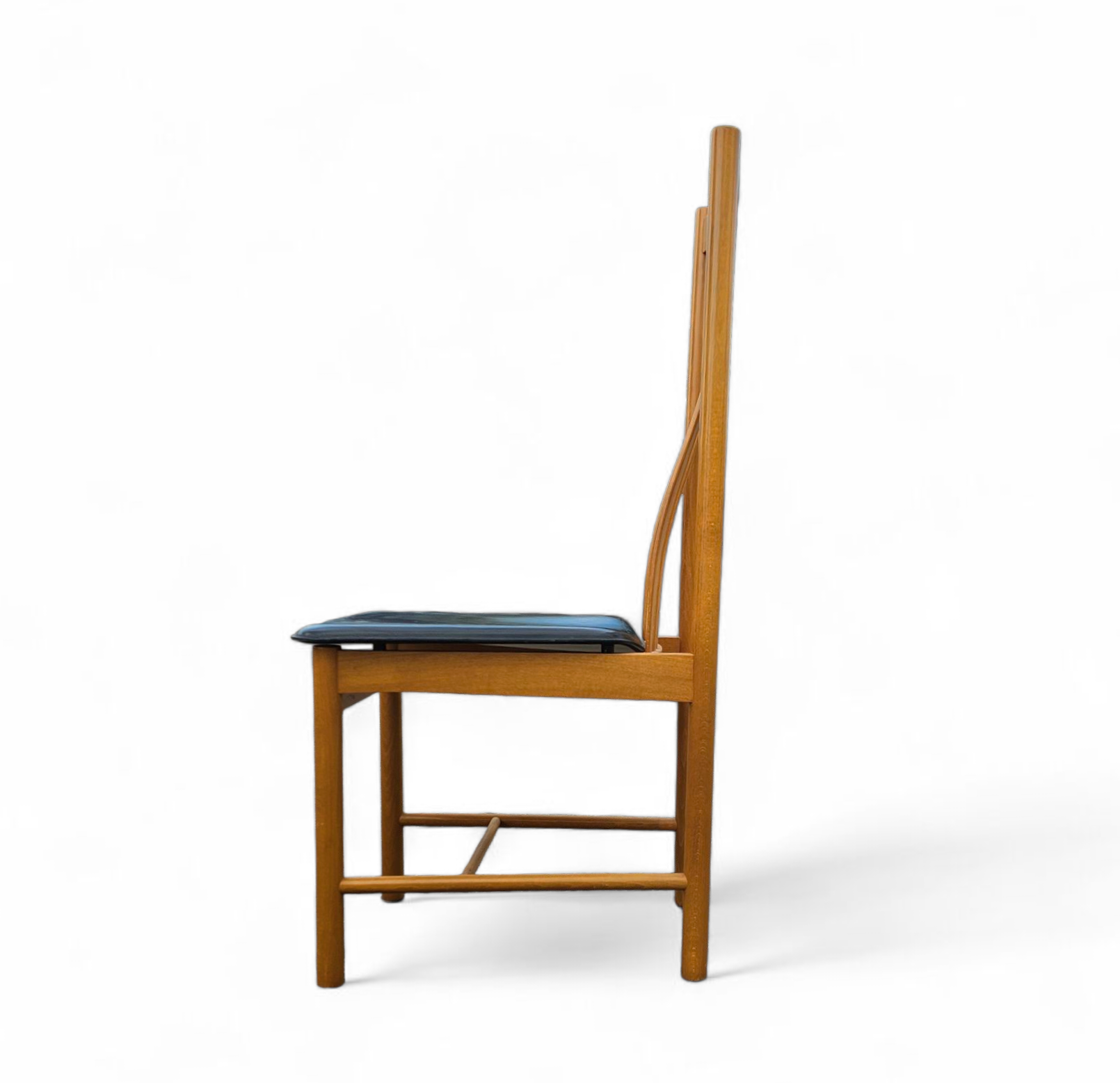 4 x  Bros Nova chairs / leather seats