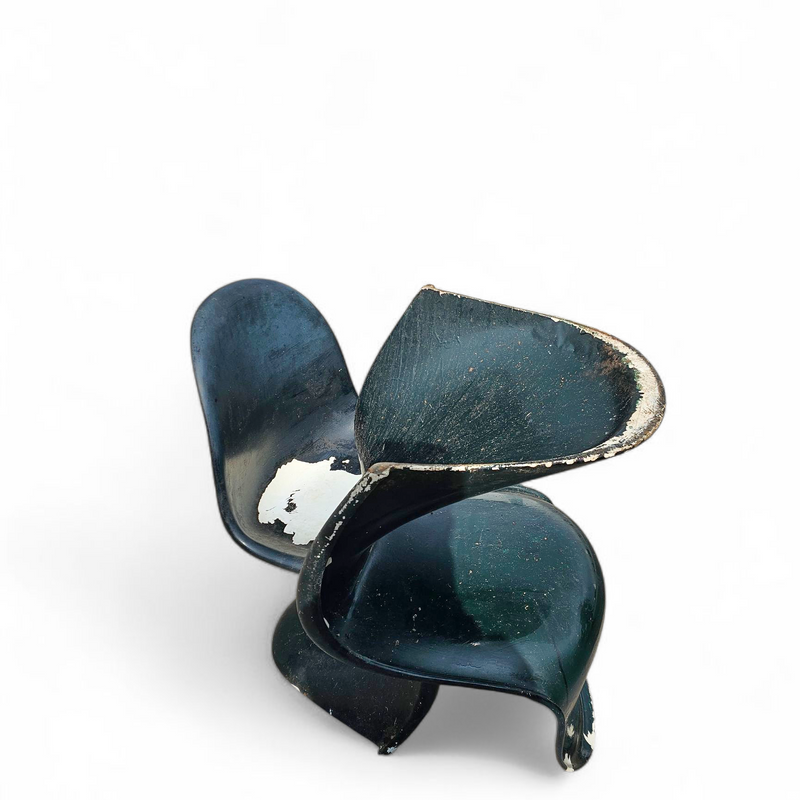 2 x 1959 Verner Panton Early Fiberglass S Chairs for Herman Miller / overpainted