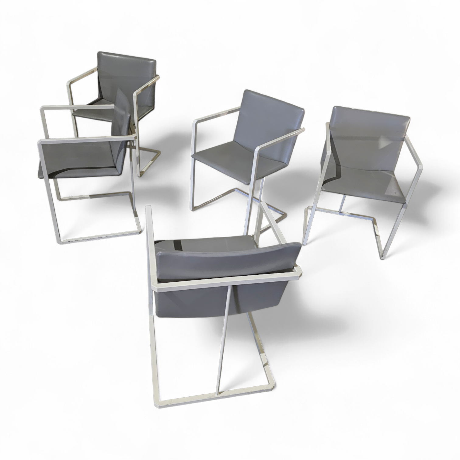 5 x Pierre Mazairac & karel Boonzaaijer /
Manufacturer / Hennie de Jong int /
Materials / grey Fabric / white steel / 1970s