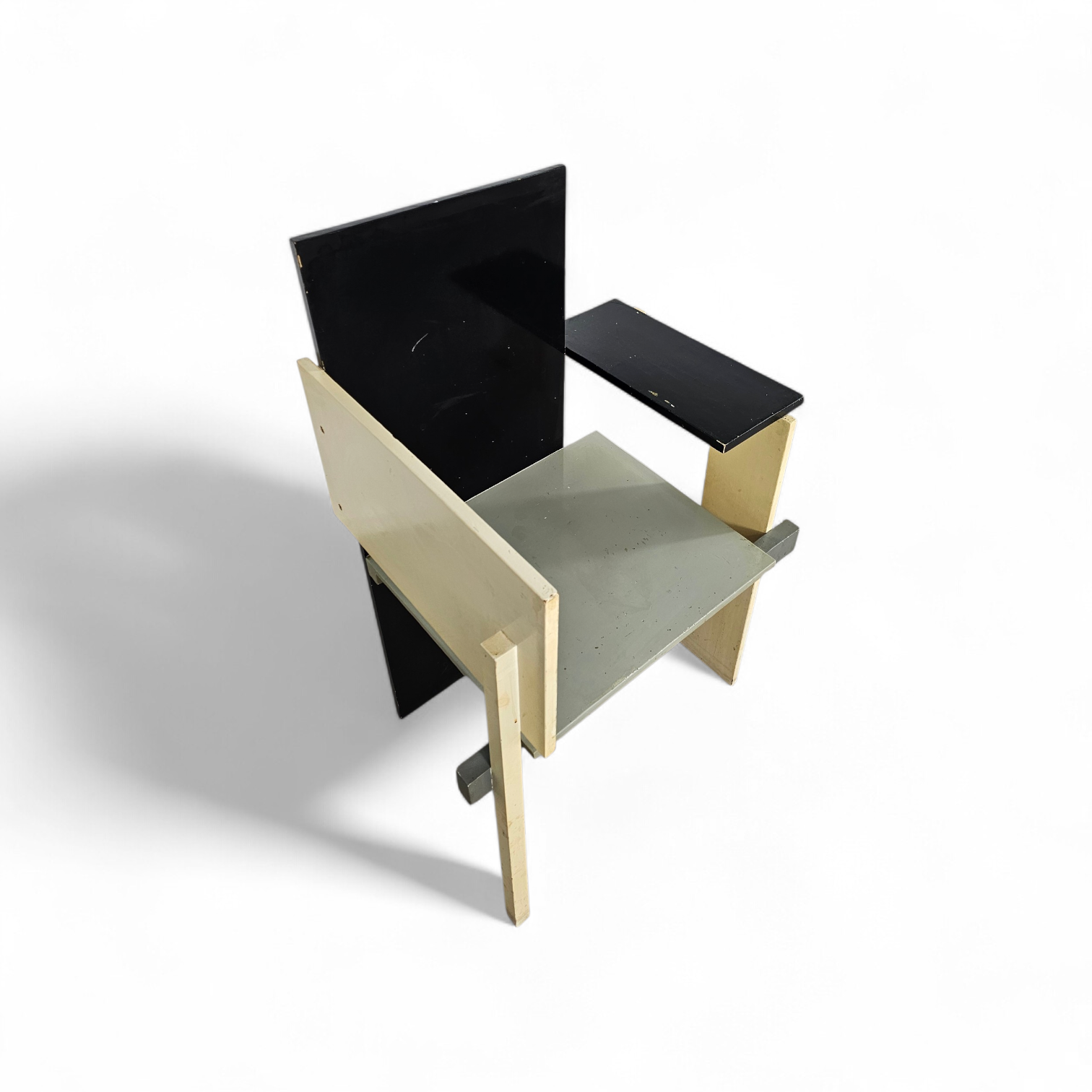 Old Berlin chair / Berlijnse Stoel / Gerrit Rietveld / Signs of repair