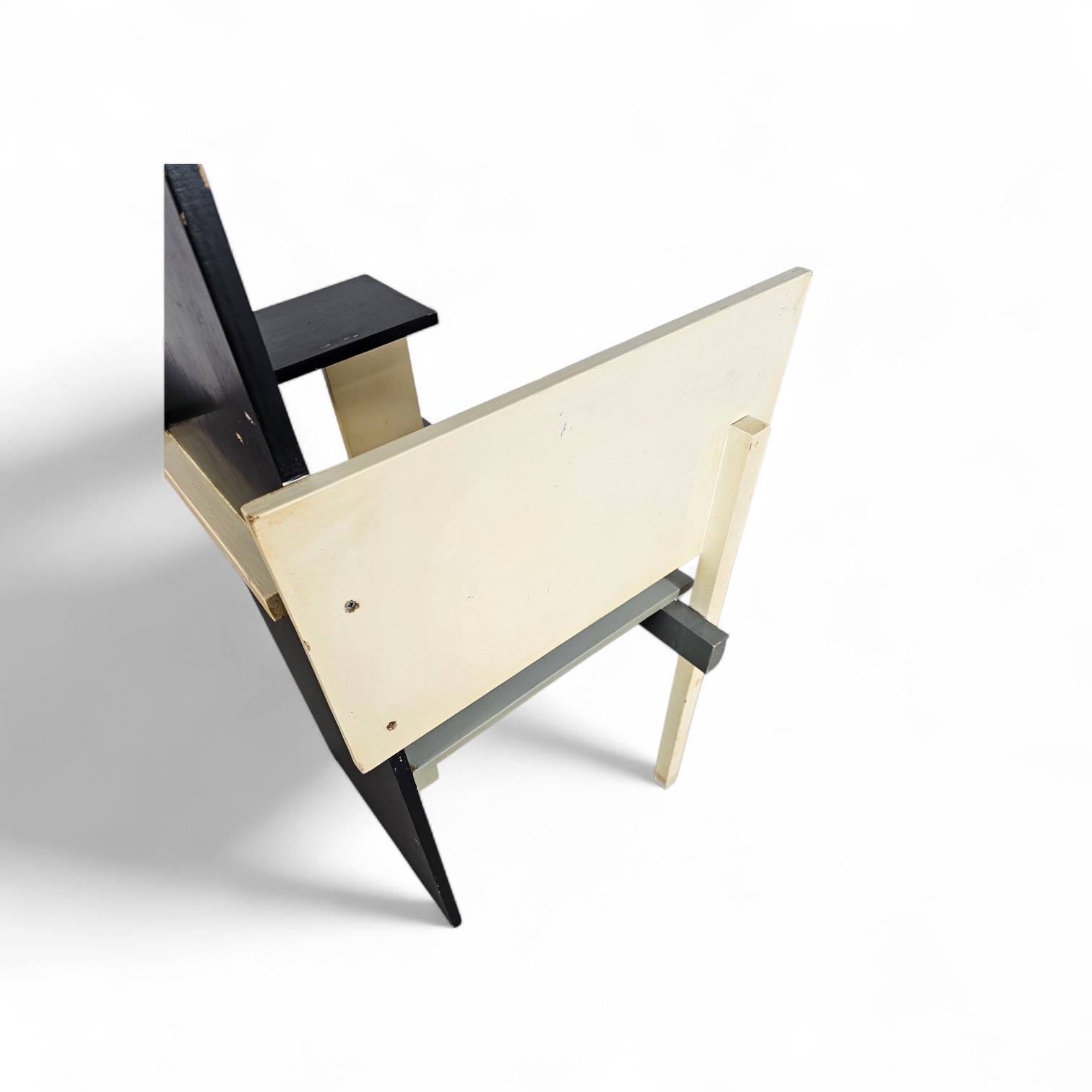 Old Berlin chair / Berlijnse Stoel / Gerrit Rietveld / Signs of repair