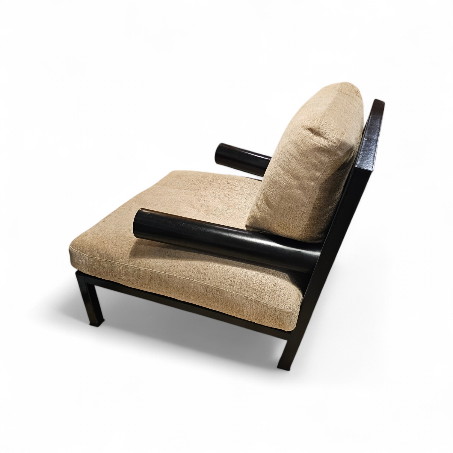 Armchair 'Baisity' by Antonio Citterio for B&B Italia with cushions linen / Frame covered in black leather