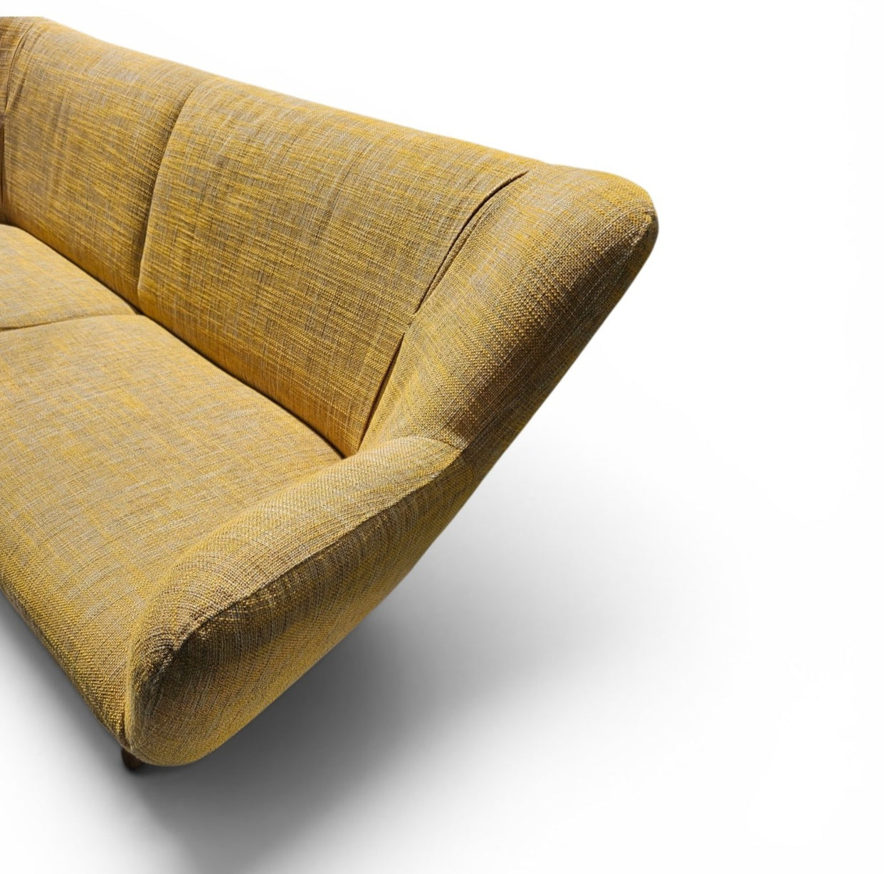 Retro revival Leolux by Jan Armgardt / The JULITA sofa by Leolux