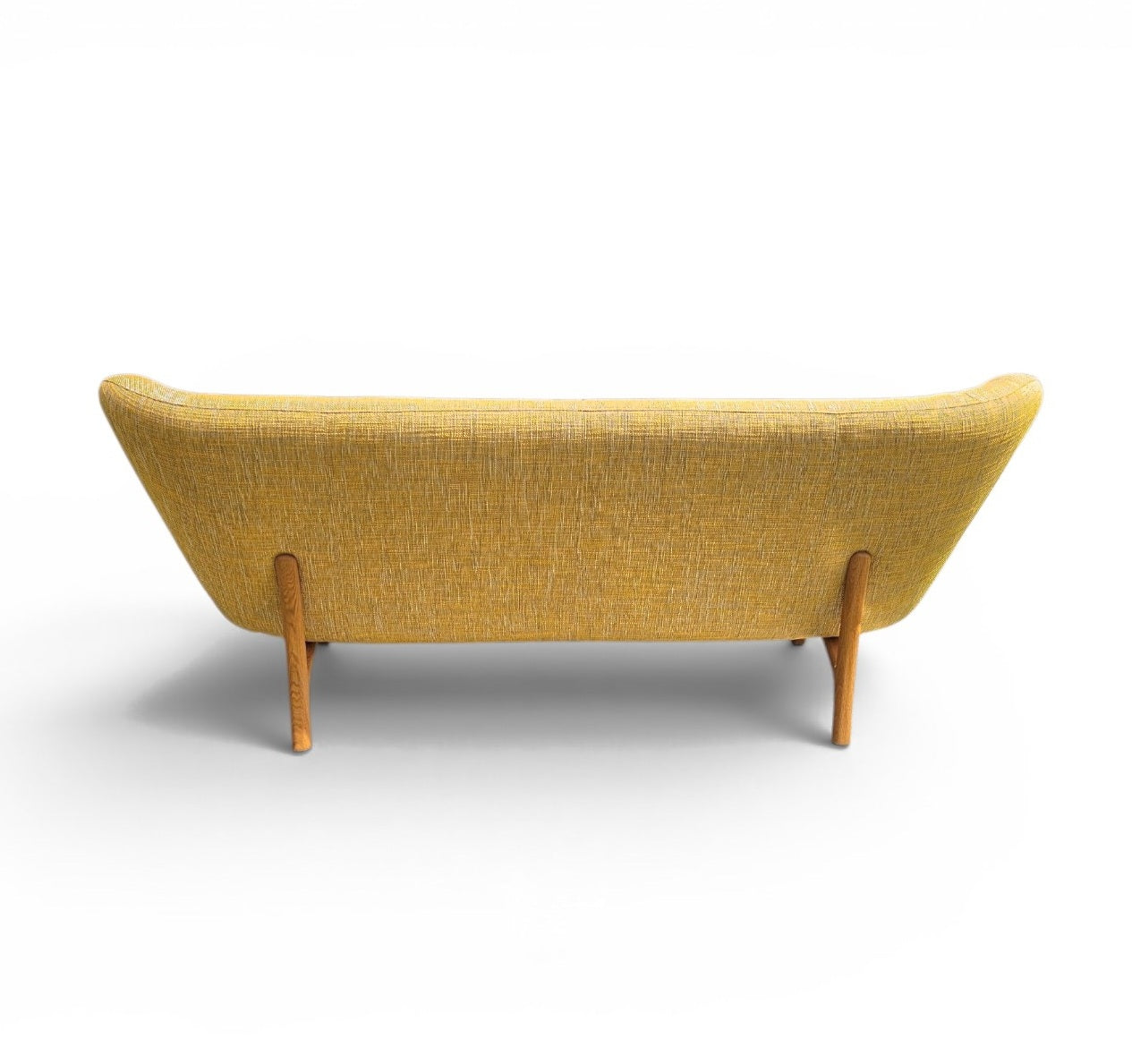 Retro revival Leolux by Jan Armgardt / The JULITA sofa by Leolux