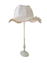 2 x Baroque lamp with unique hat-like shape and is crafted from lace / adorned with a large flower