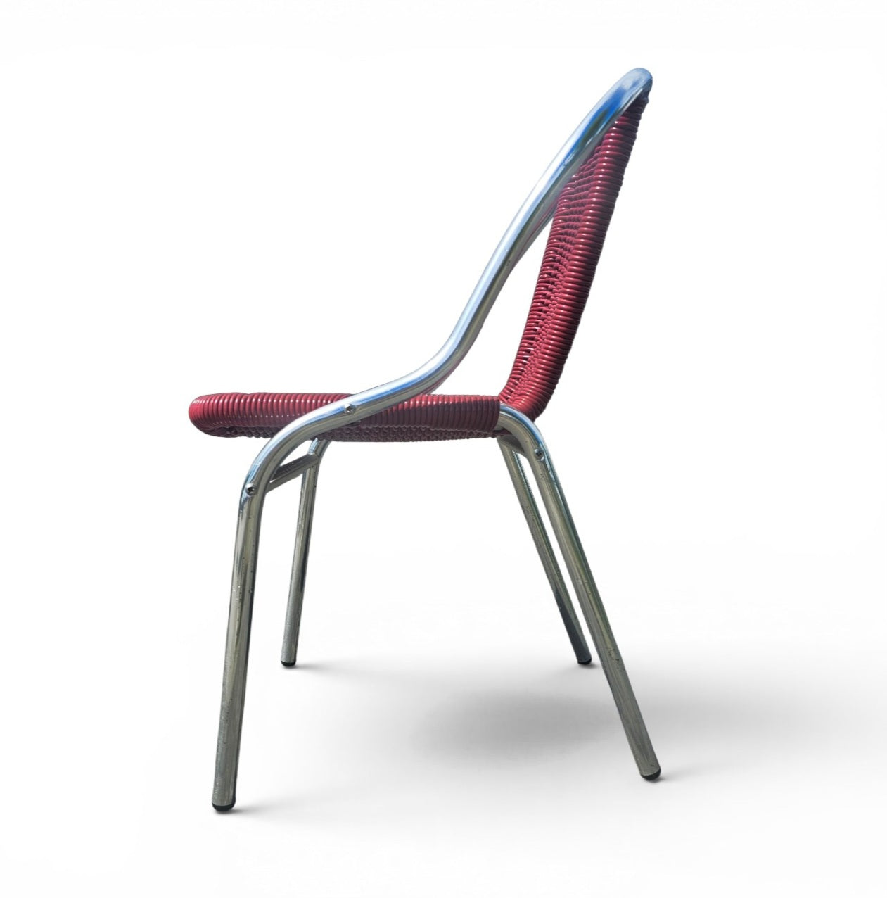 6 x red aluminum inside / outsite chair featuring synthetic weave (wicker/rattan look) 1980s