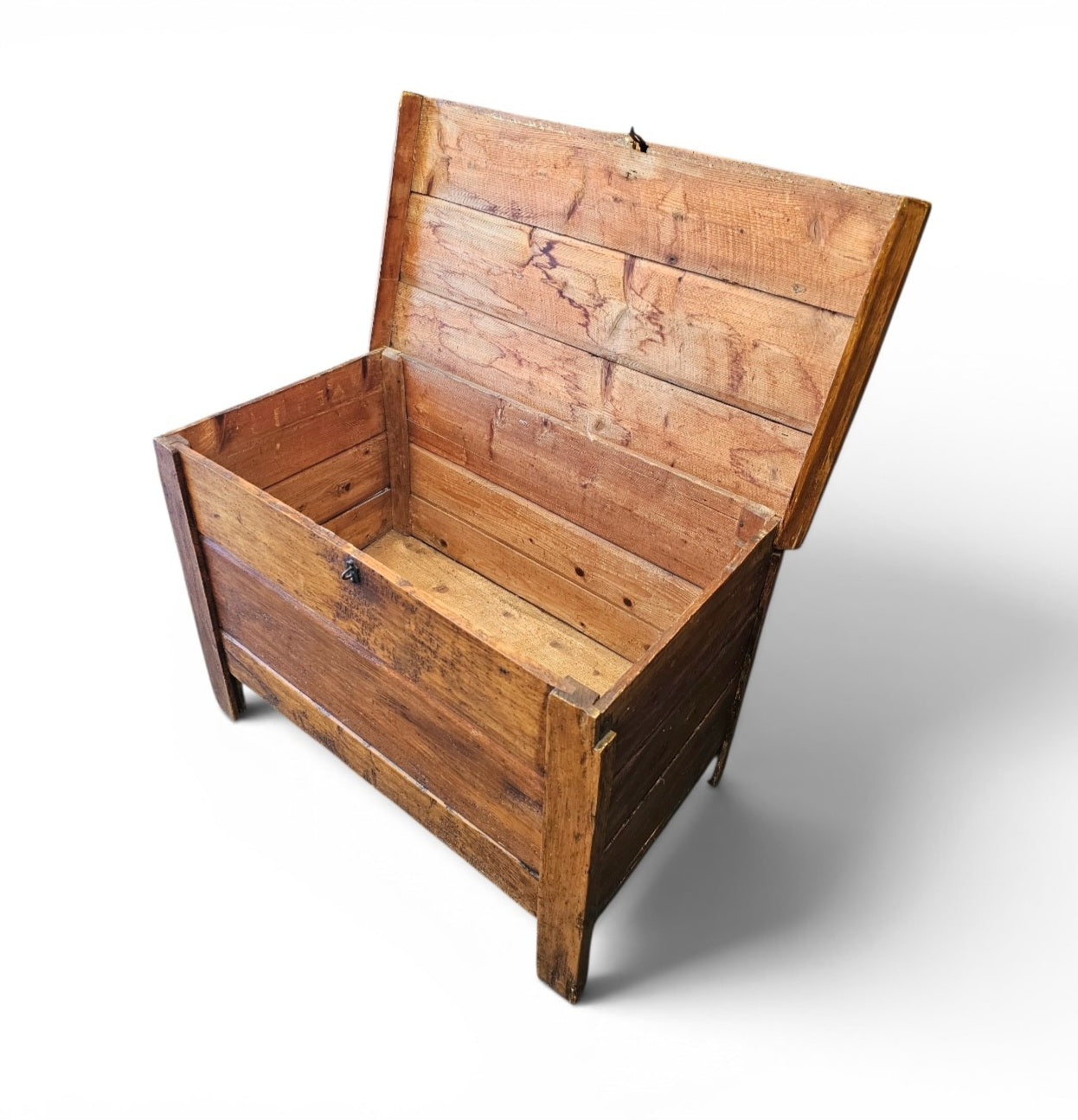 Old blanket chest / storage thrunk / pine wood