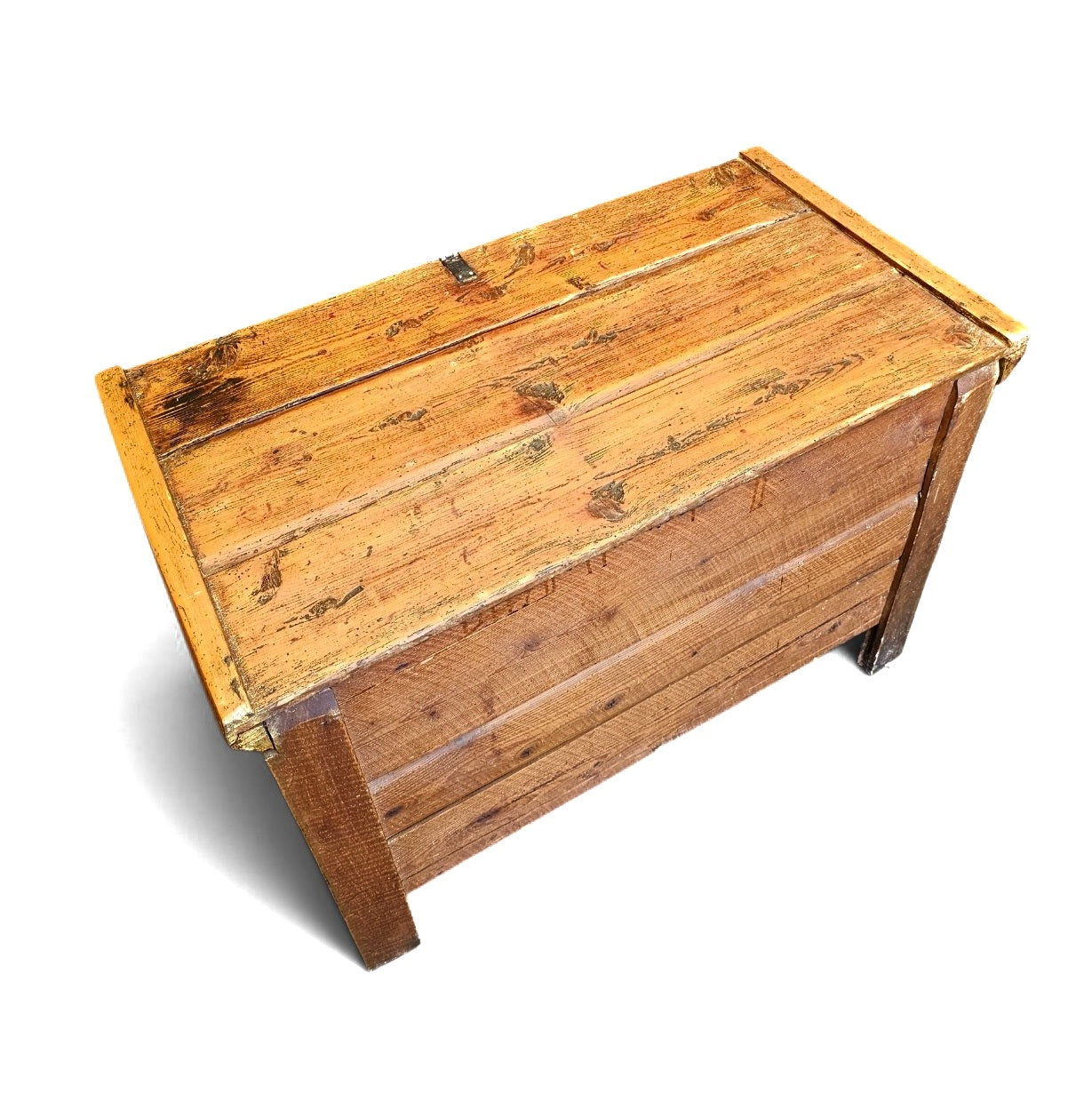 Old blanket chest / storage thrunk / pine wood