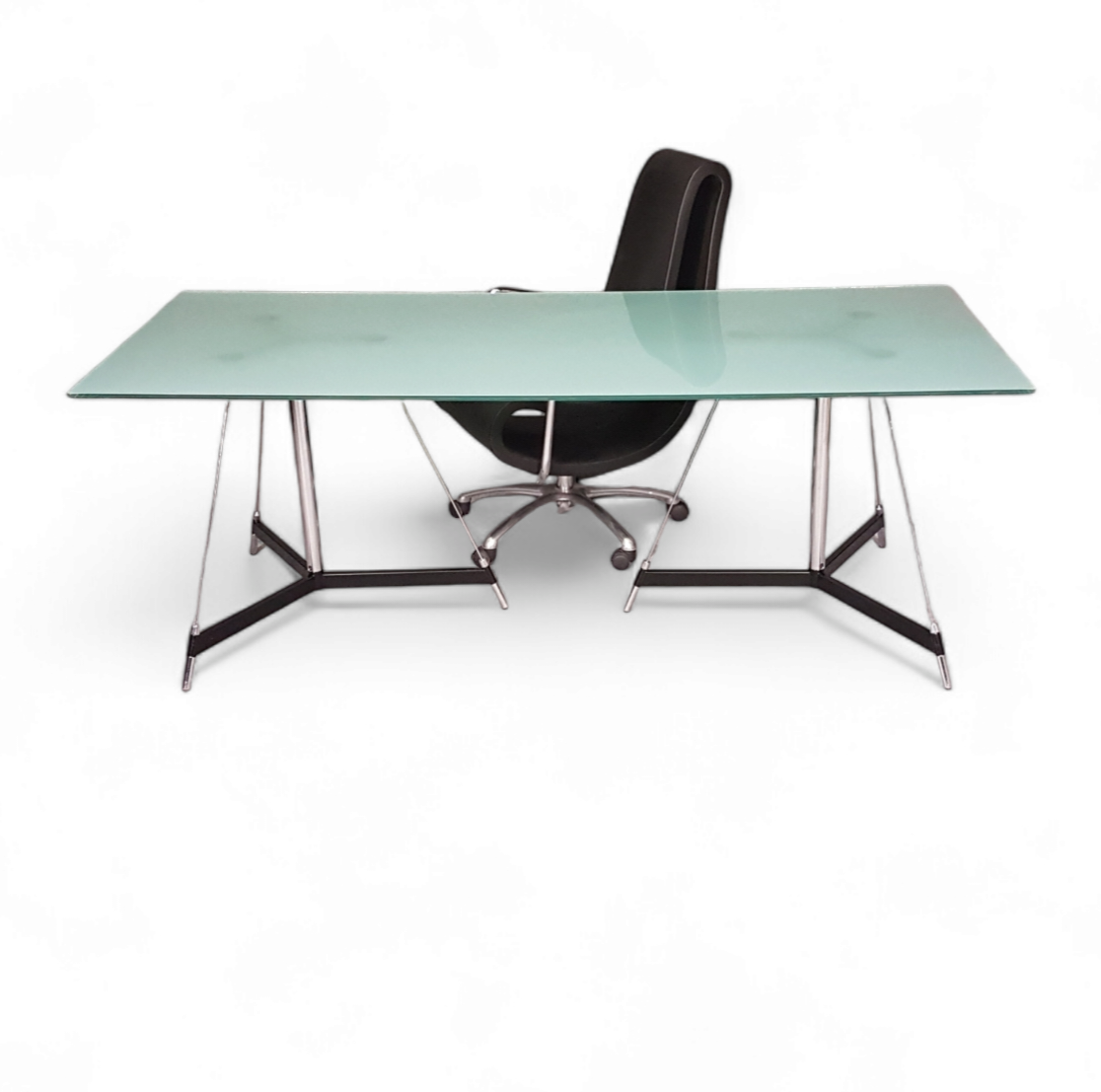 Italian tripod table / mat glass table top / Gabriel Teixidó