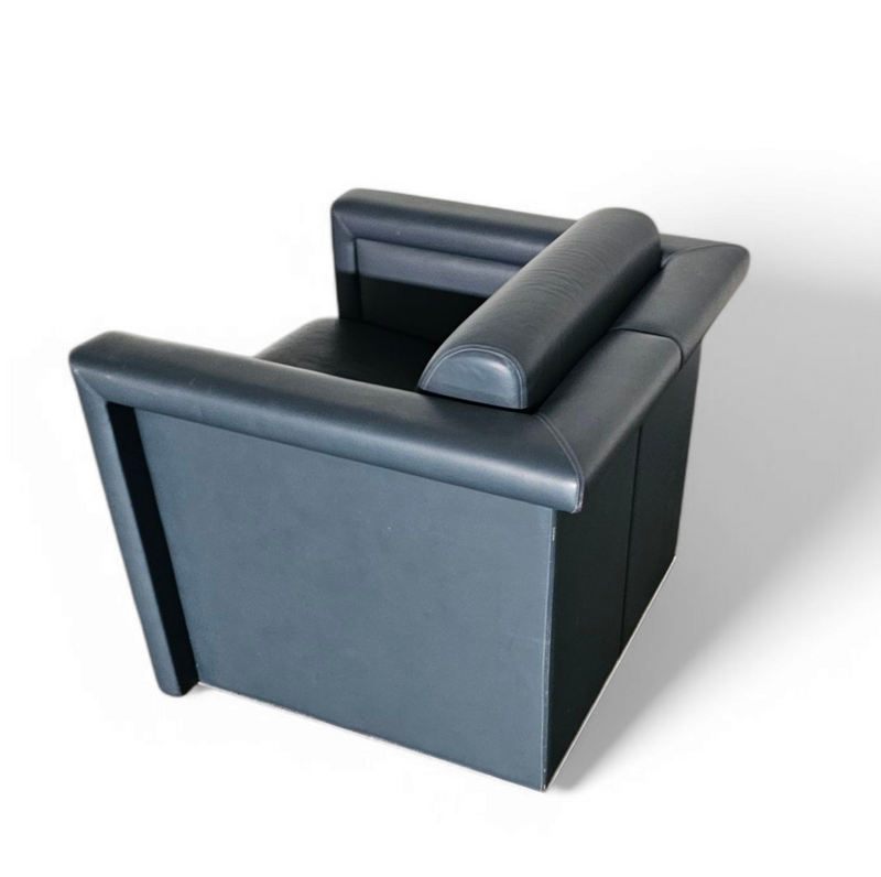 Pair / Trix and Robert Haussmann / Leather Chairs by Knoll