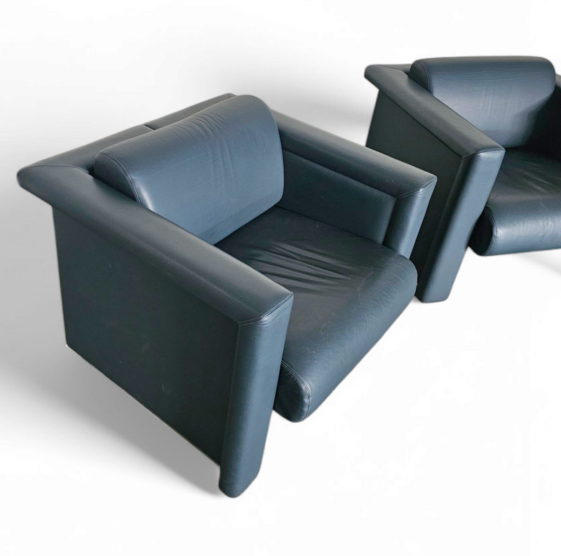 Pair / Trix and Robert Haussmann / Leather Chairs by Knoll